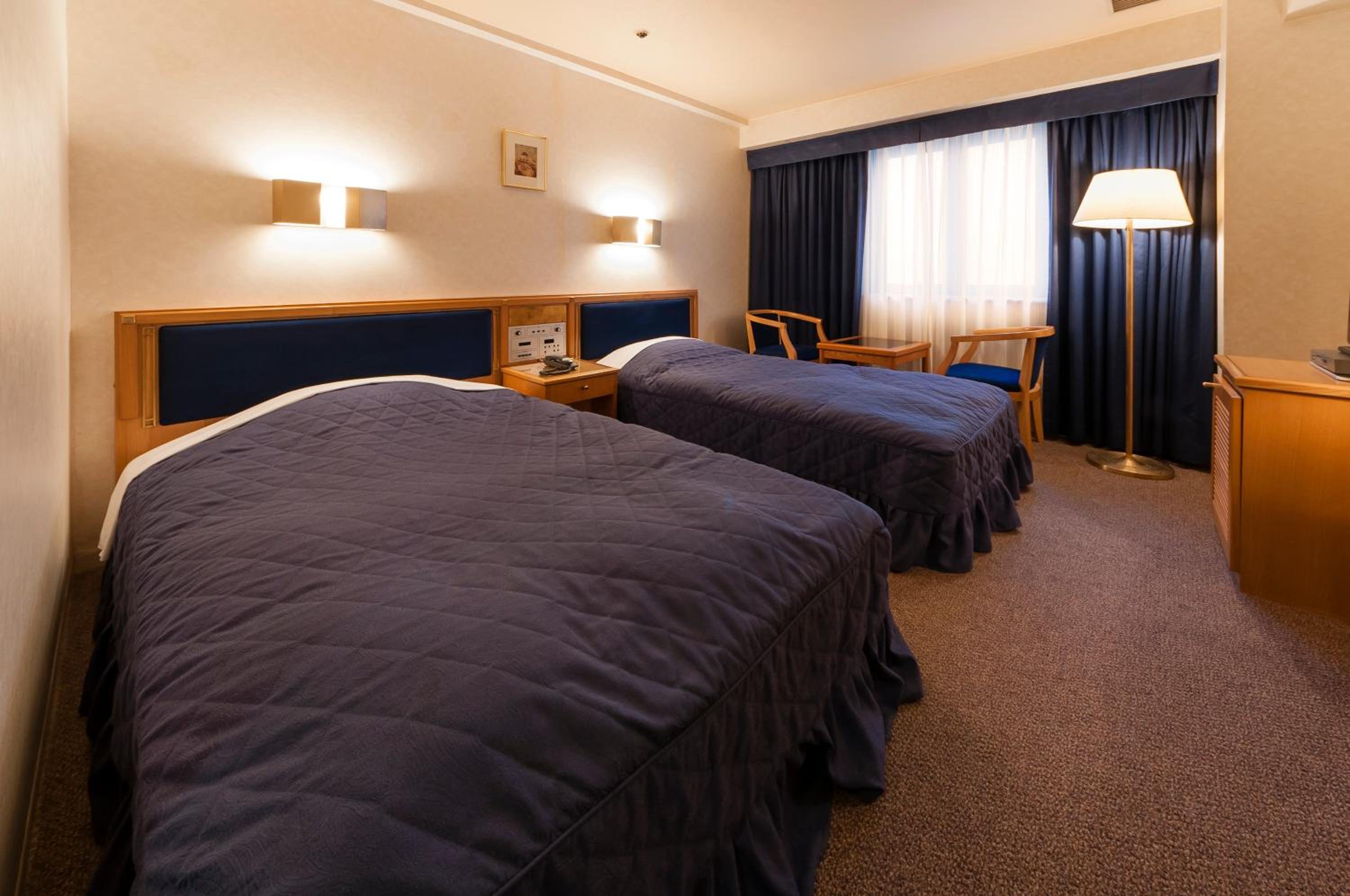 Twin Room - Smoking photo 1