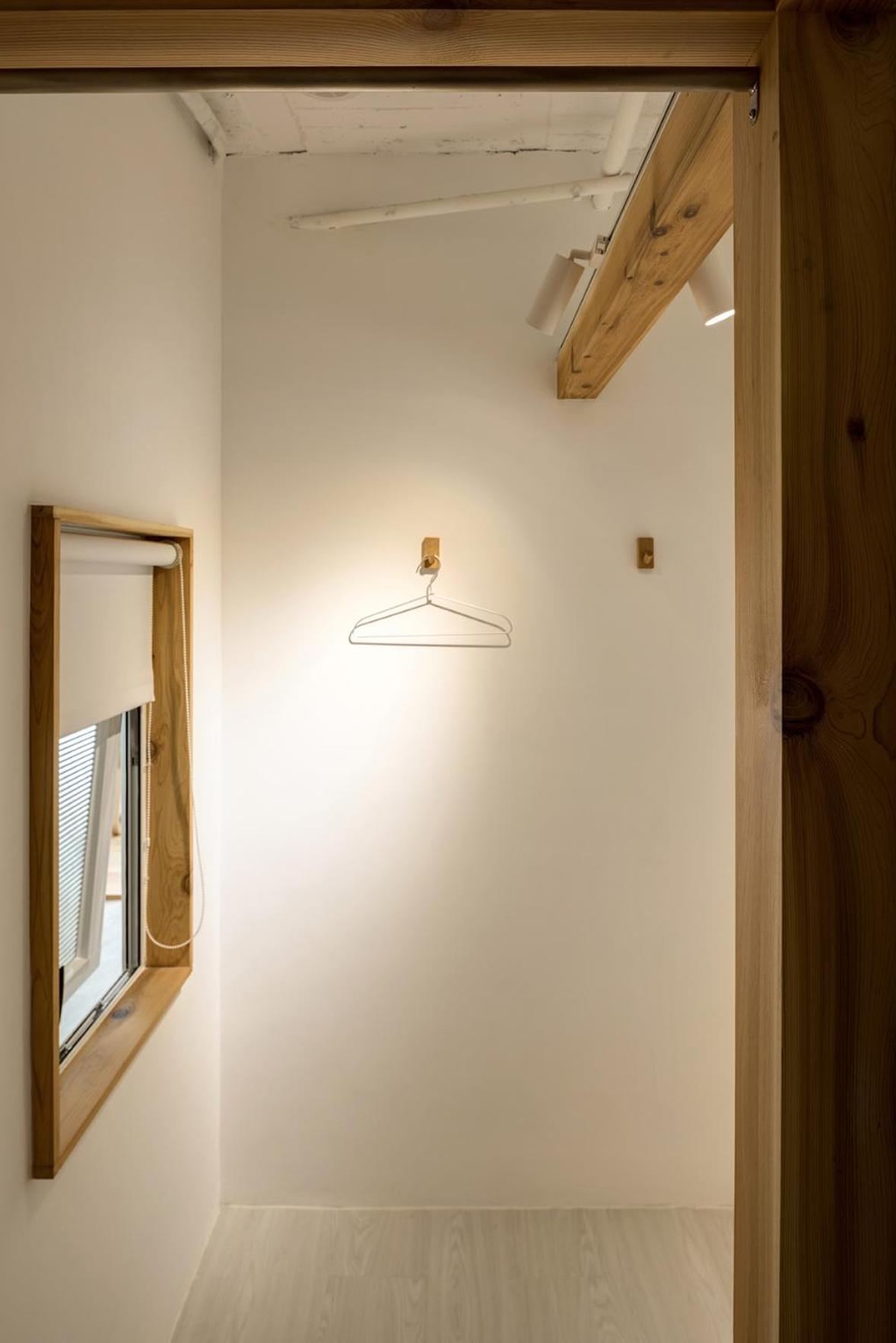 Bed in 2-Bed Male Dormitory Room with Shared Bathroom  photo 3
