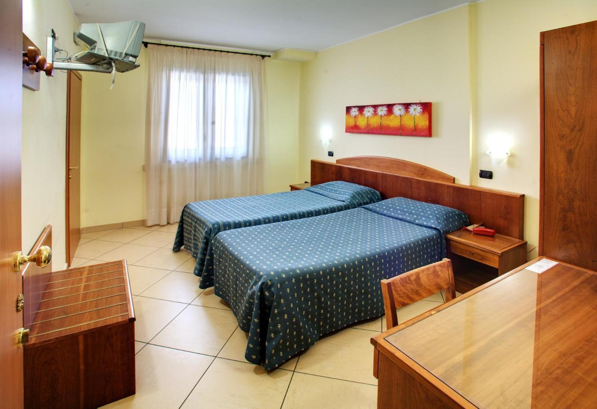 Classic Twin Room - Photo 1