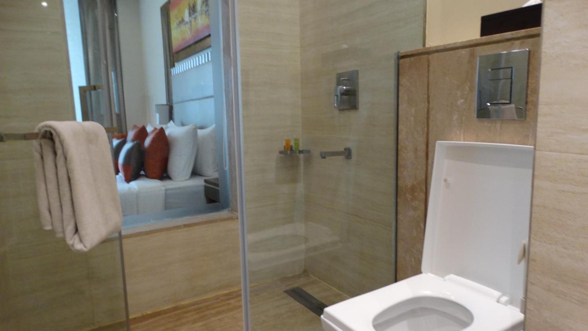 Executive Twin Room - Non-Smoking with 15 % OFF ON FOOD & Soft beverages/15% off on Laundry services//1+1 happy hours at Kokkinos from 6-8 pm on IMFL drinks// INR 500 SPA discount, photo 5