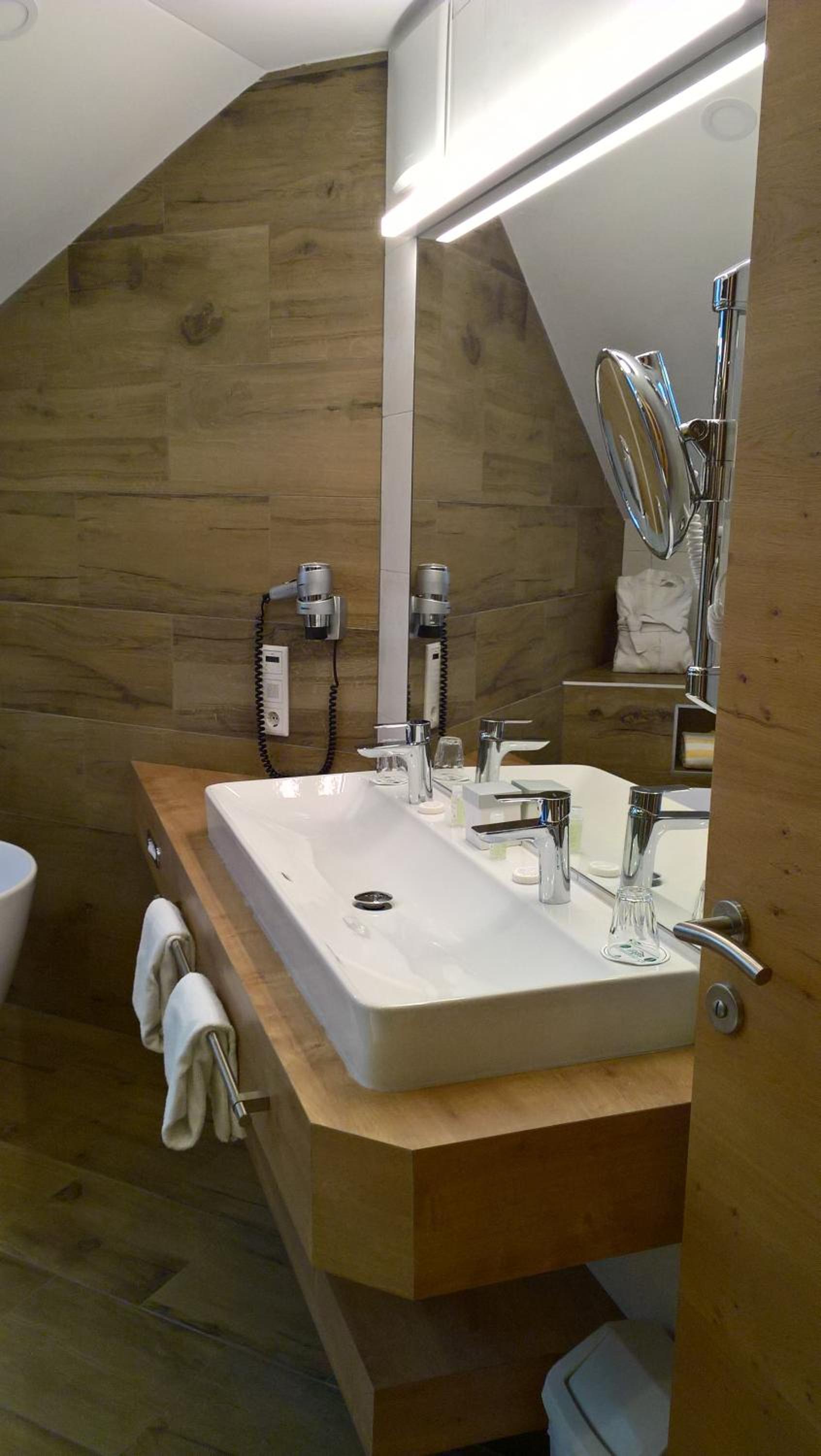 Deluxe Suite - Photo 3
