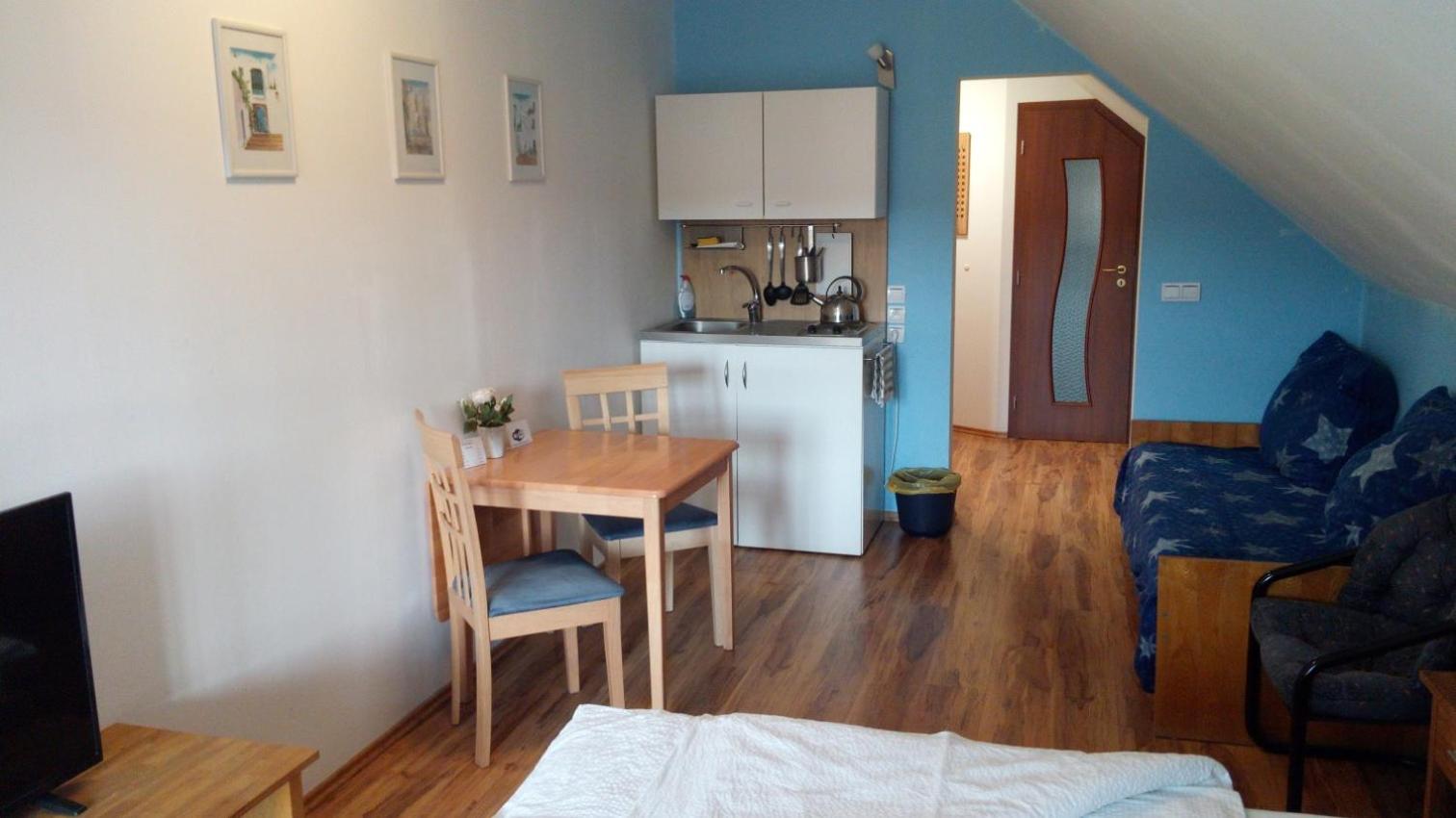 Studio with Balcony - Photo 1