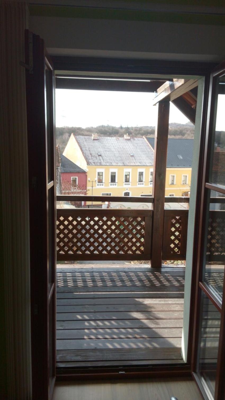 Apartment with Terrace - Photo 8