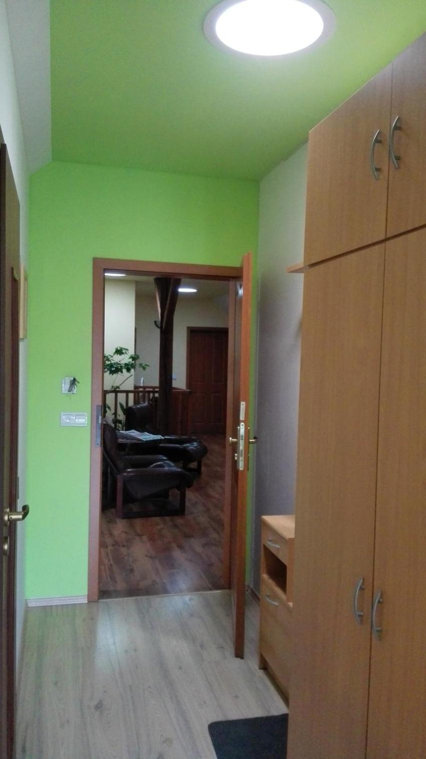 Apartment with Terrace - Photo 6