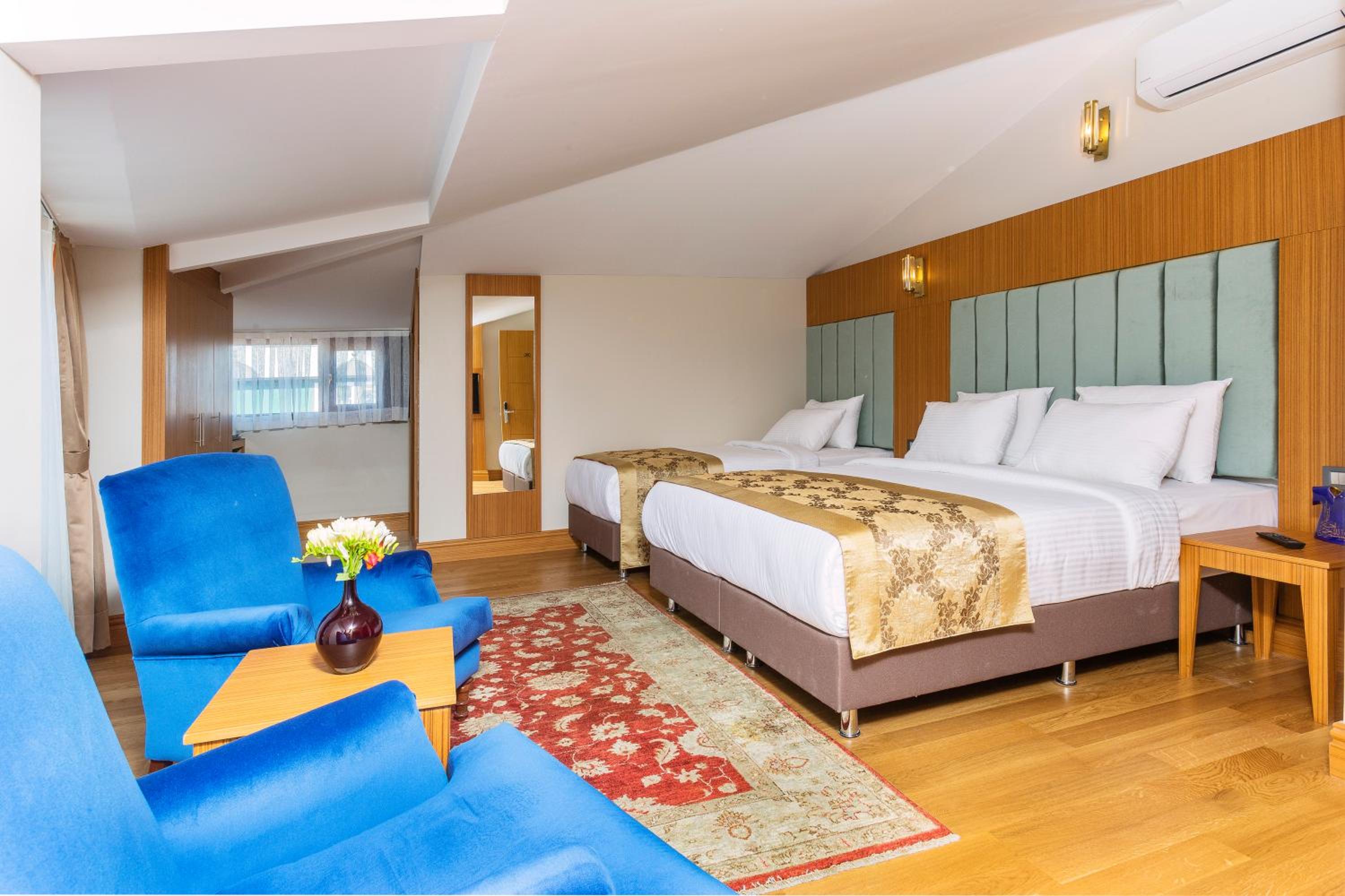 Triple Room with Balcony photo 1