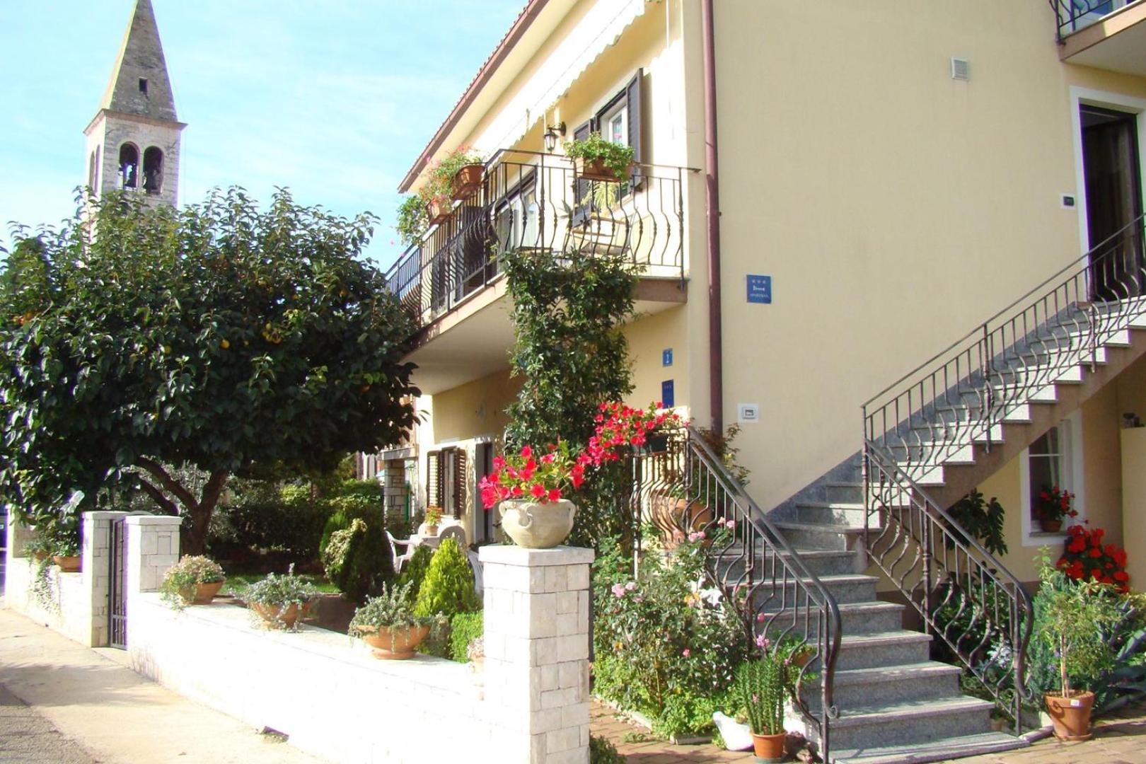 Apartment with Terrace