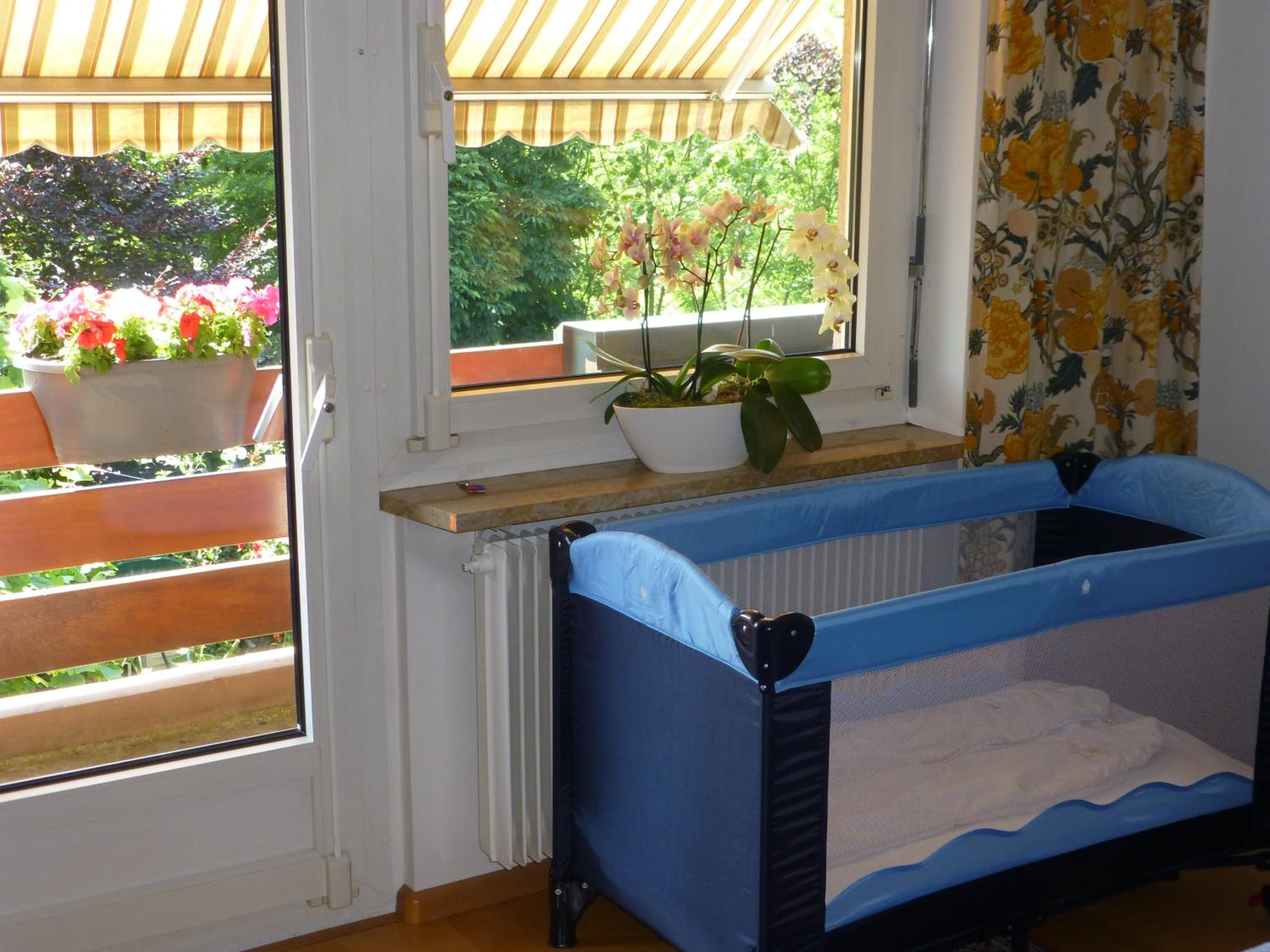 Twin Room with Shared Bathroom and Balcony photo 2