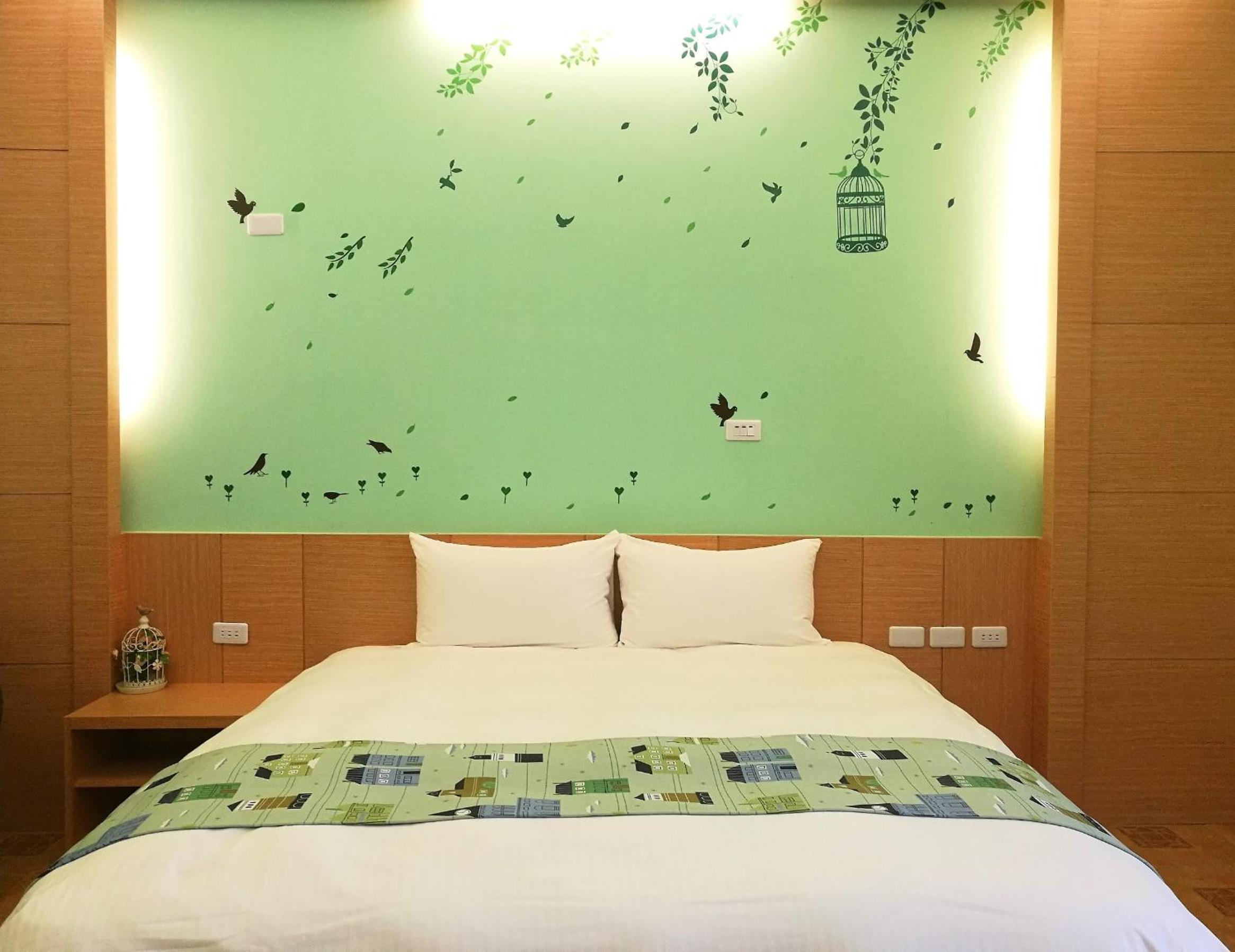 Queen Room photo 3