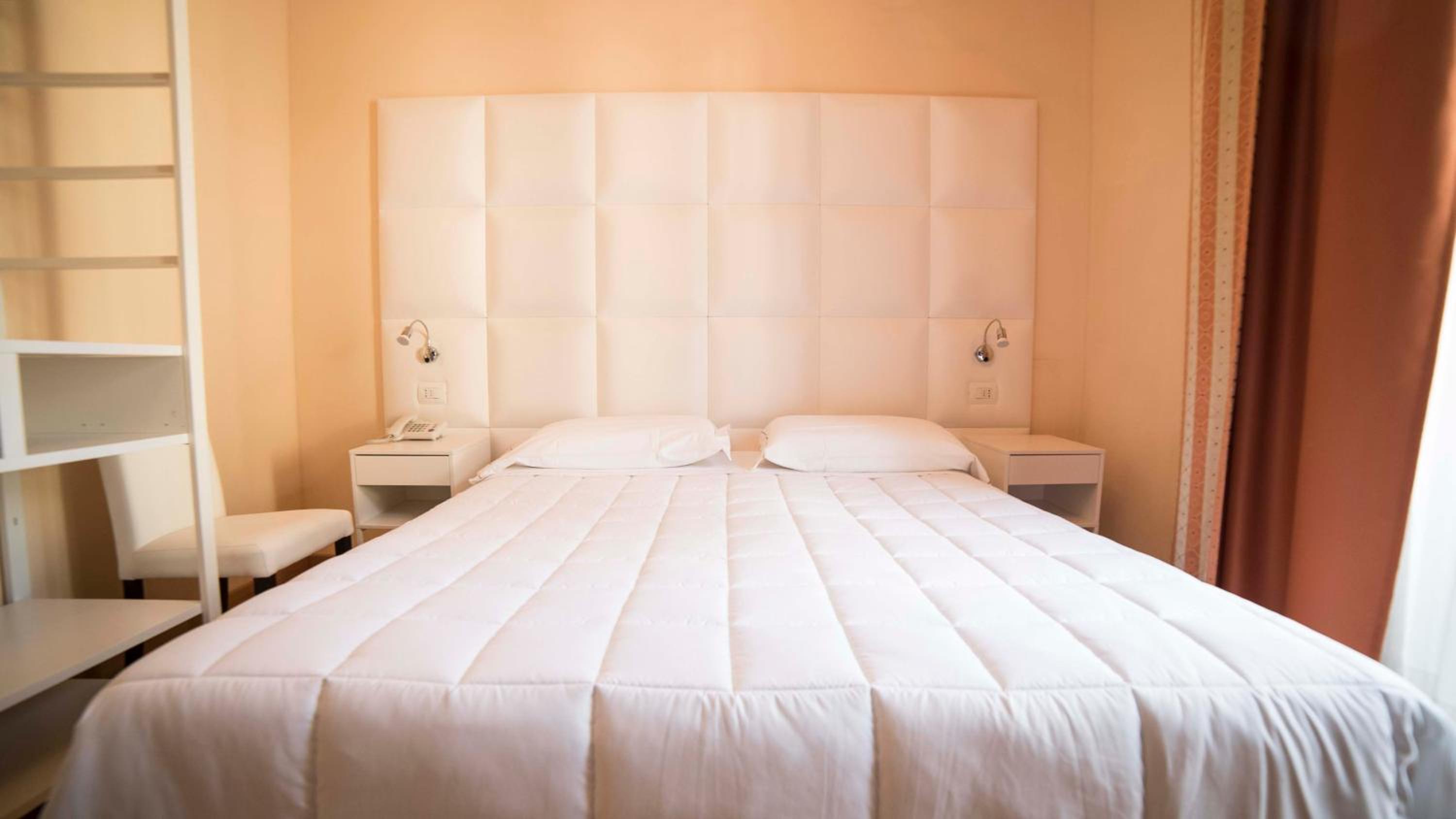 Small Double Room photo 2