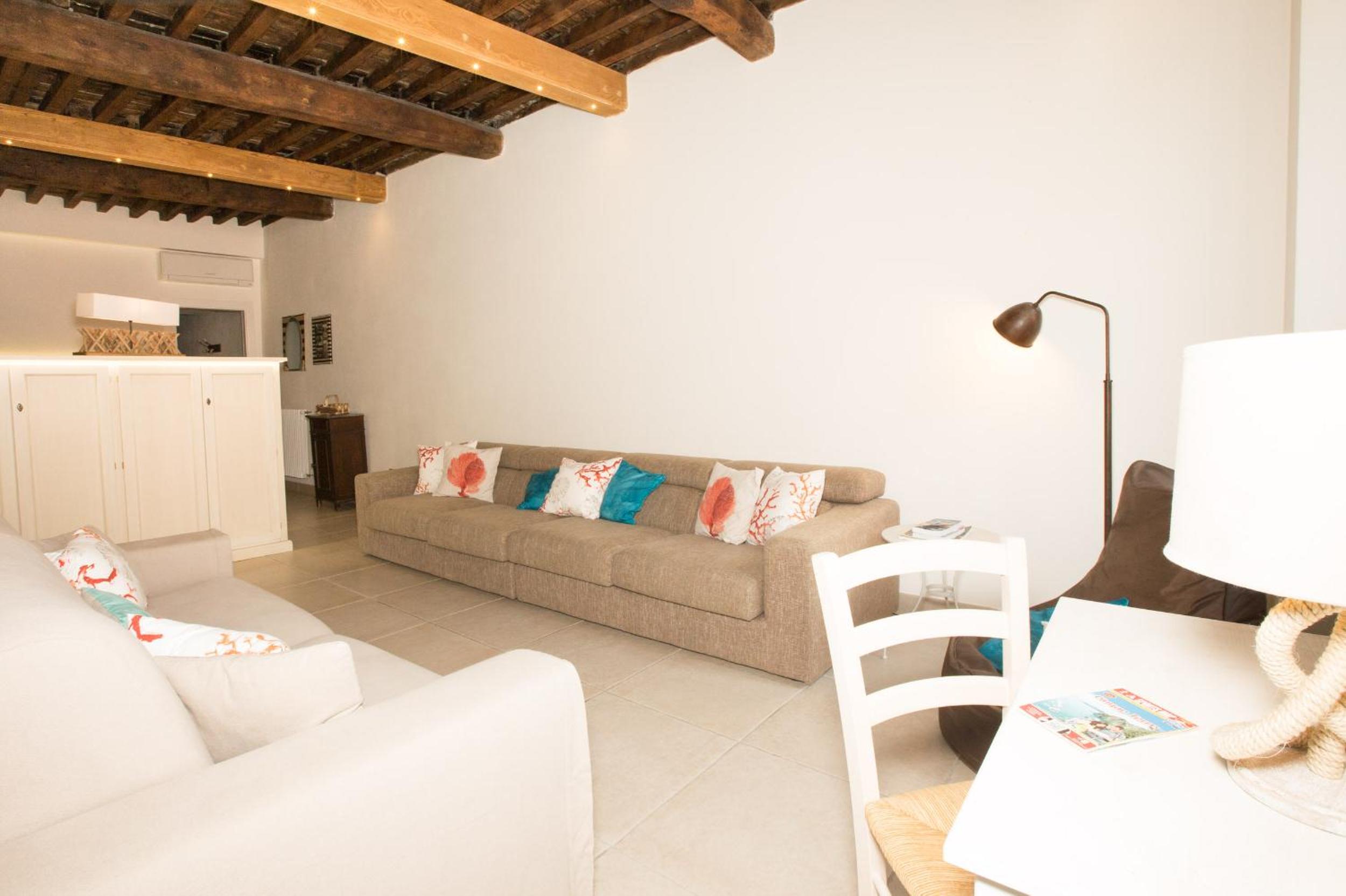 Three-Bedroom Apartment - Photo 6
