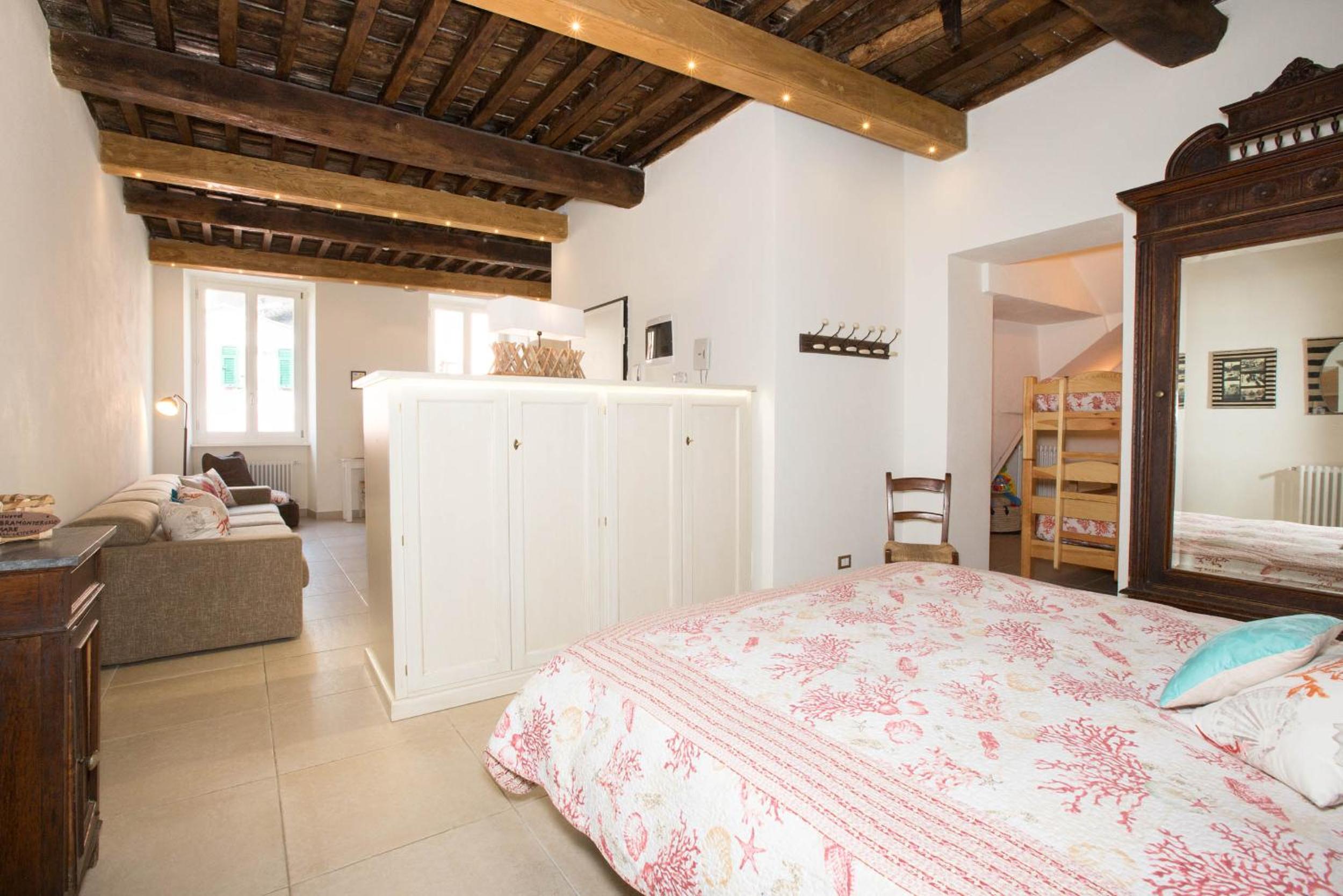 Three-Bedroom Apartment - Photo 15