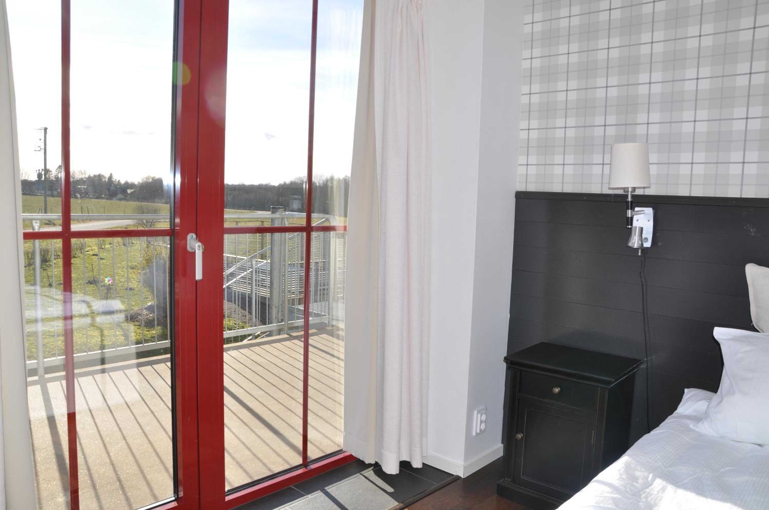 Family Room - Photo 7