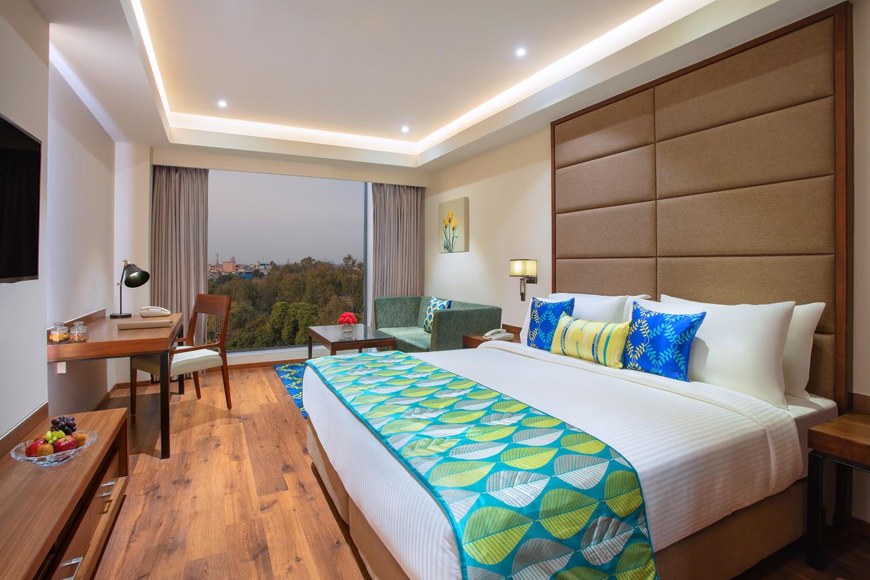 Fortune Club King Room 20% discount on laundry, Early check-in and Late check-out subjected to availability - Photo 1