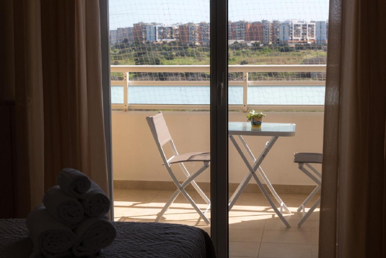 Deluxe Double Room with Balcony - Photo 3
