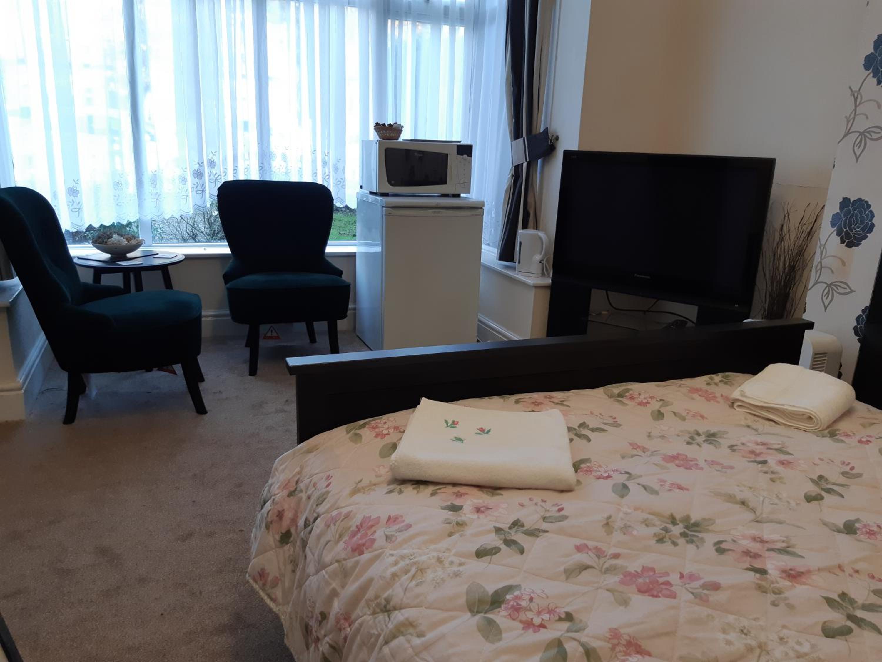 Double Room with Garden View - Photo 2