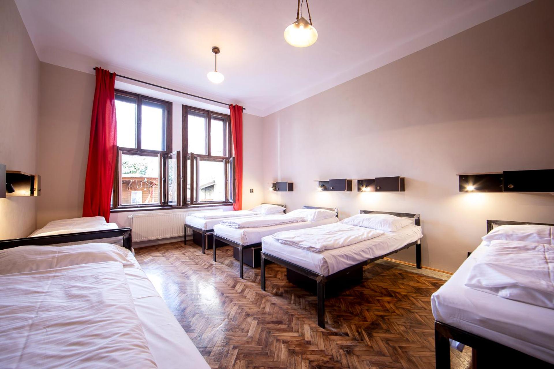 6-Bed Mixed Dormitory Room