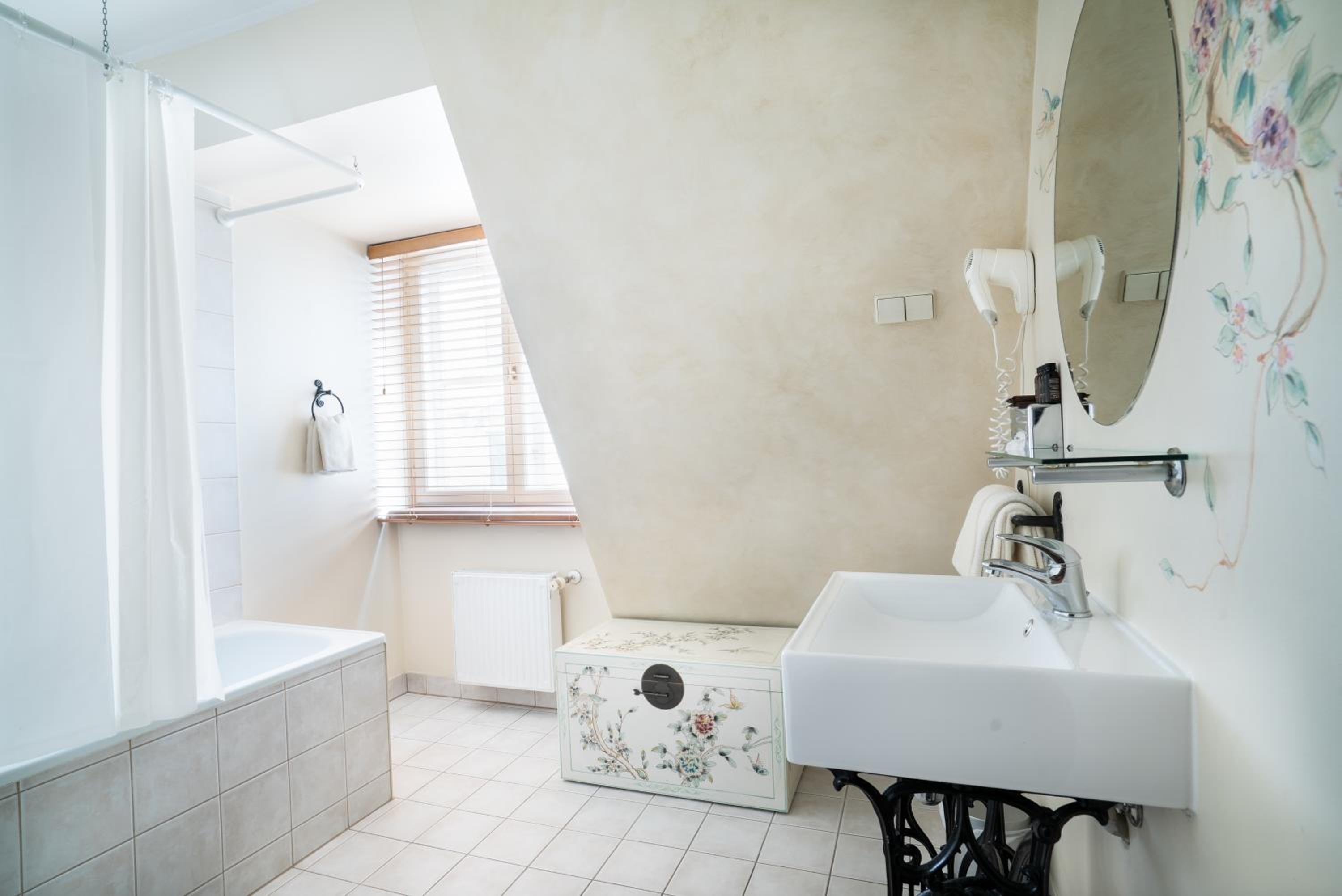 Superior Double Room - Photo 2
