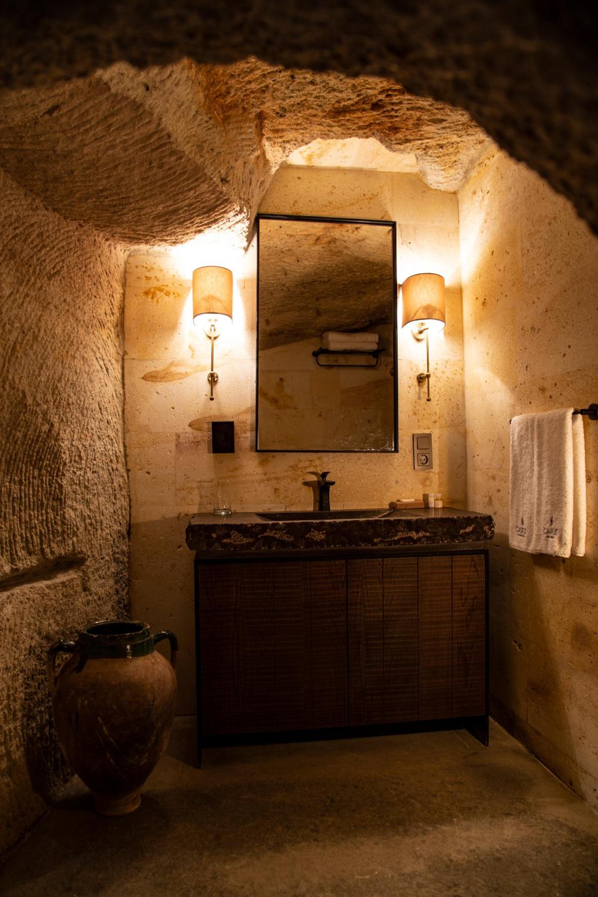 Cave Deluxe - Photo 8