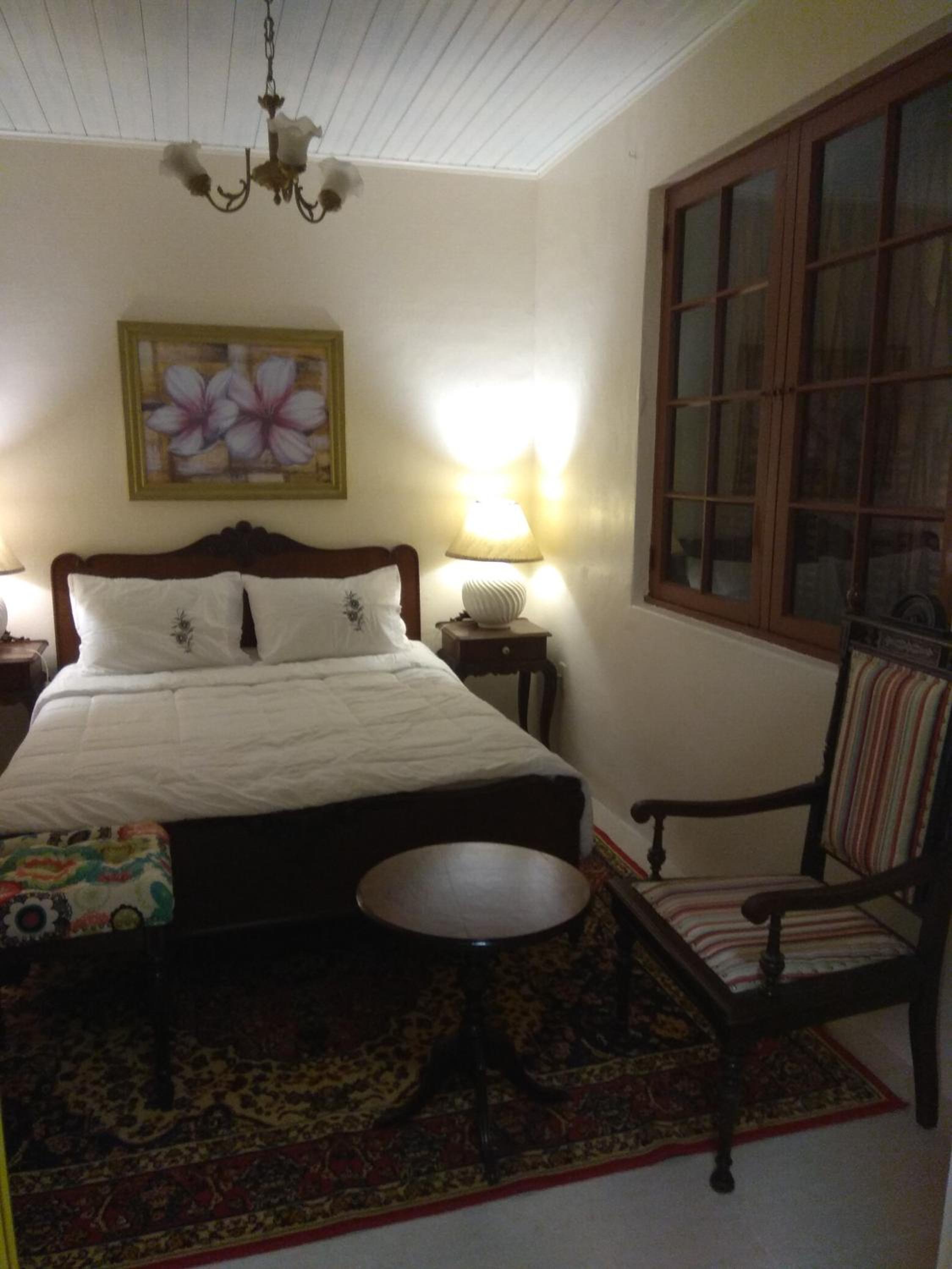 Deluxe Queen Room - Photo 5