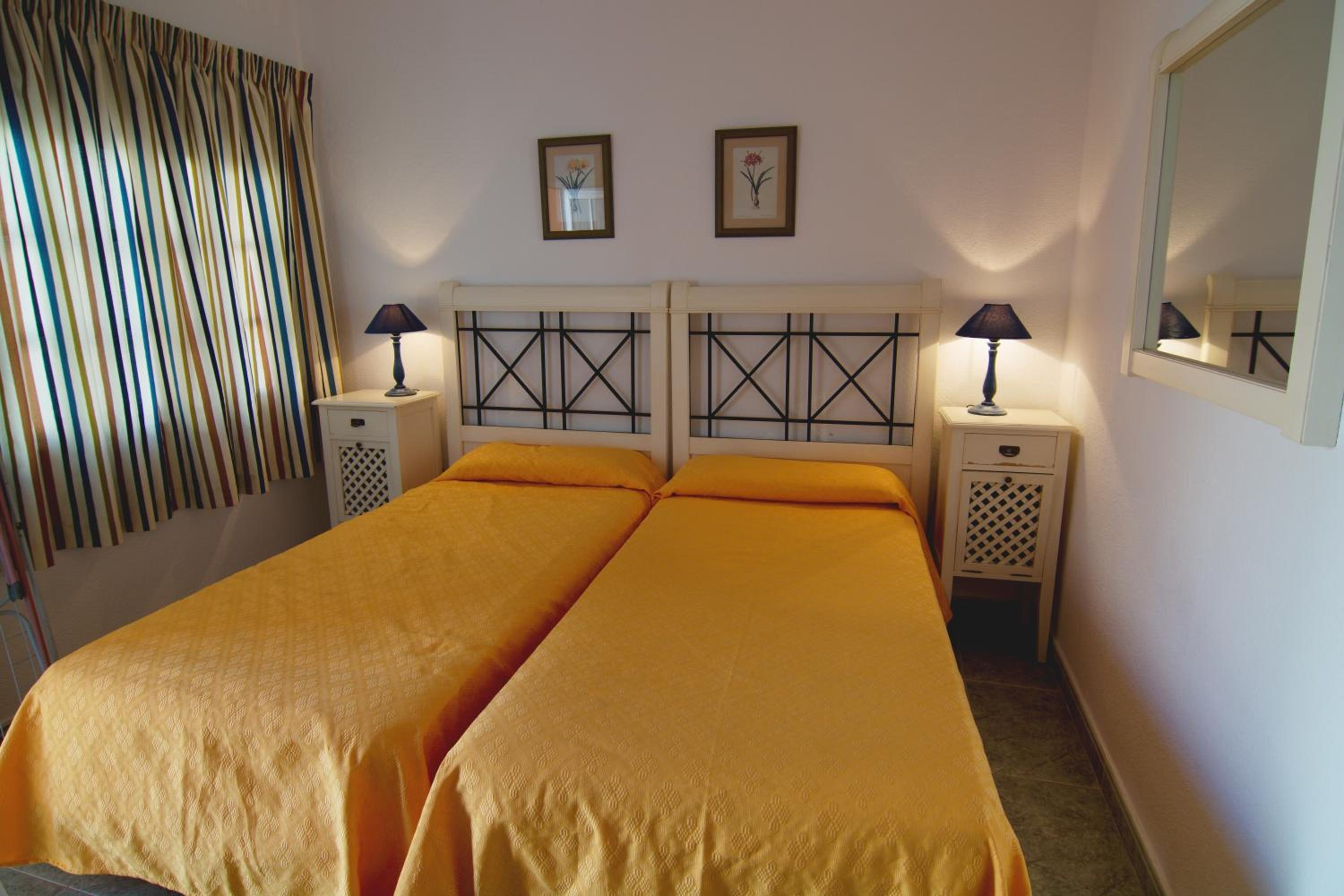 Apartamento de un dormitorio con balcón para 4 adultos + 1 niño.