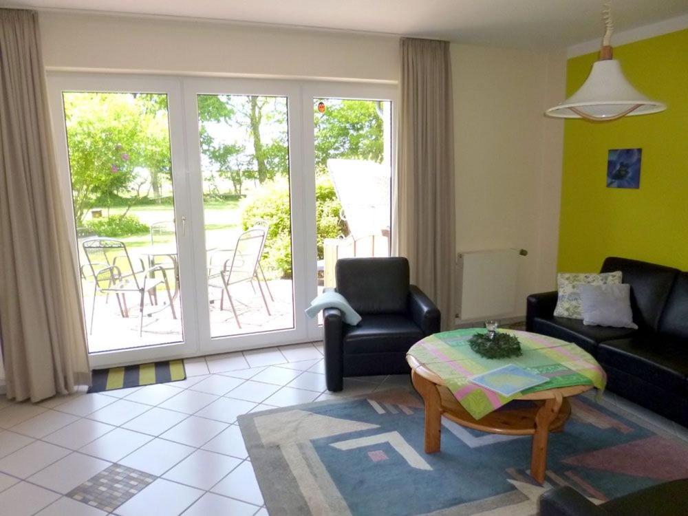 Three-Bedroom House ( Ferienhaus 5 ) photo 2