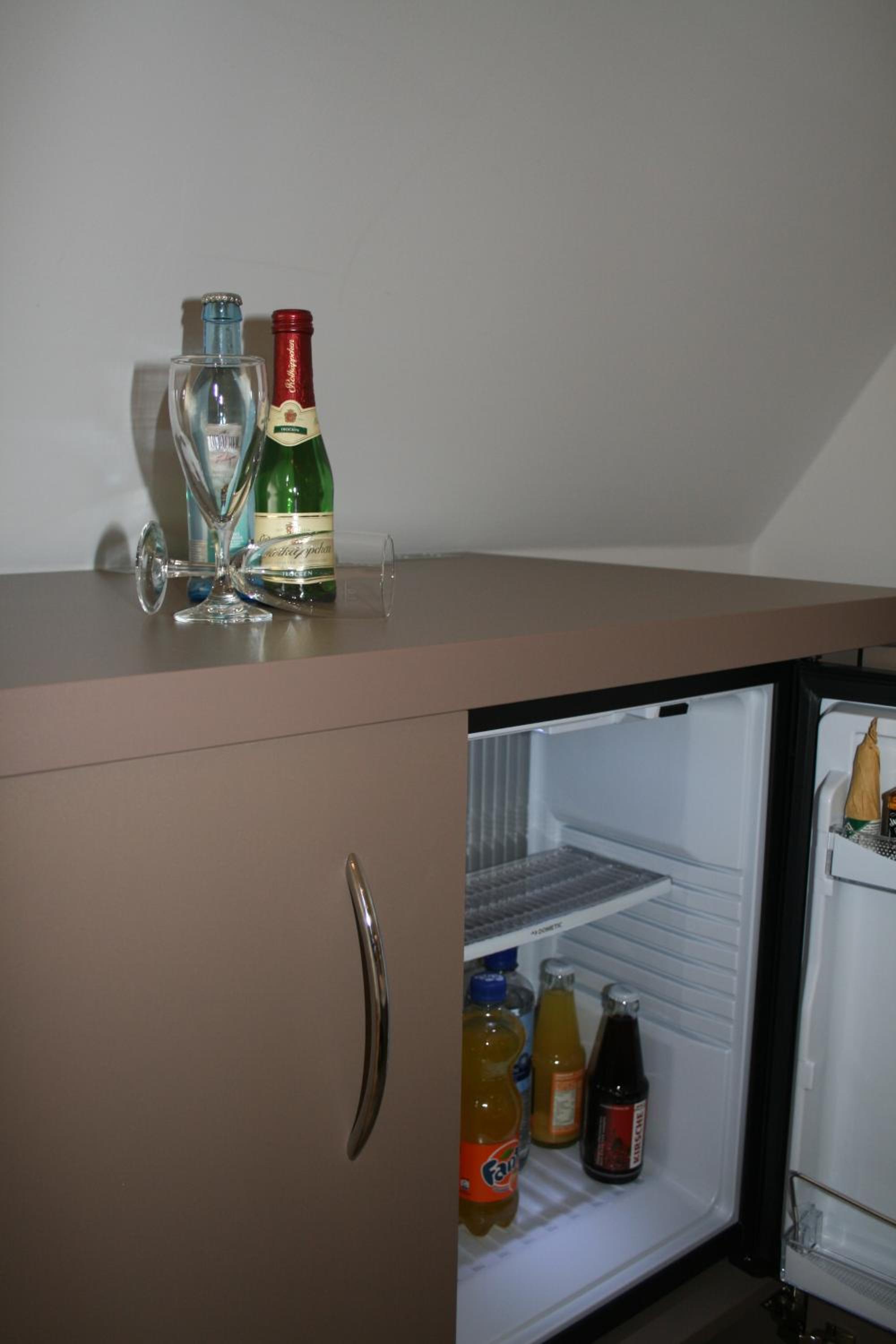 Suite - Photo 3