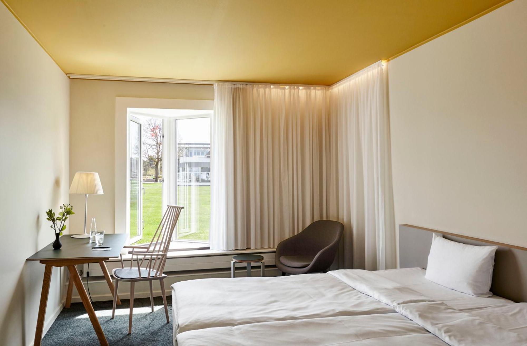 Standard Twin Room - Photo 1