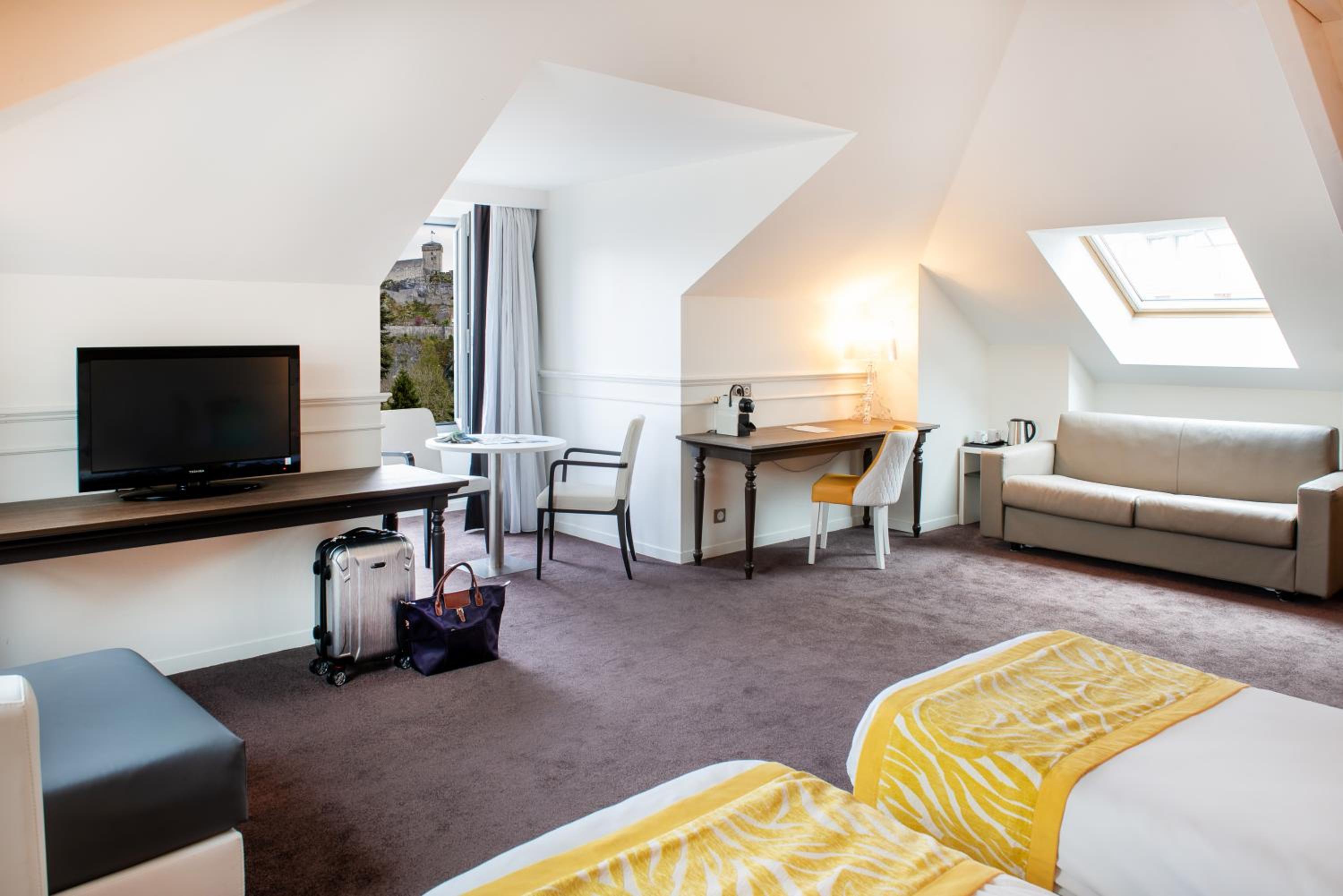 Privilege Suite - Photo 10