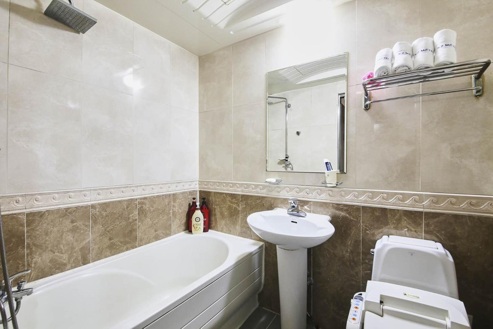 Standard Double Room - Photo 7