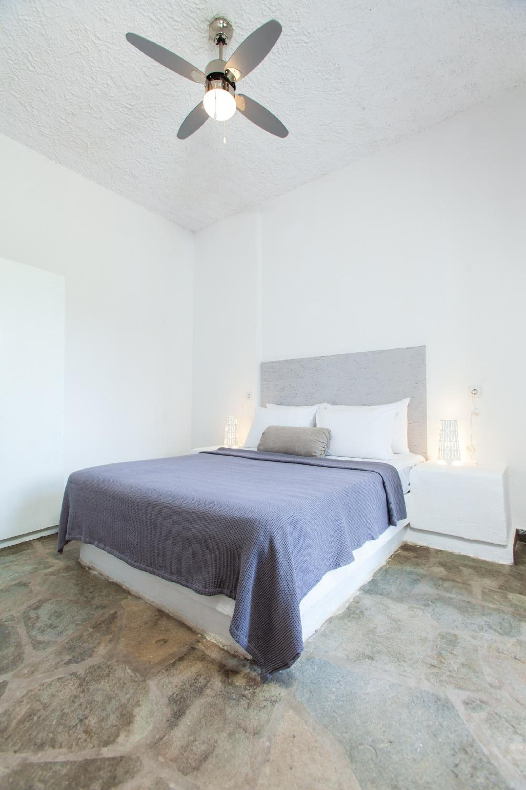 One-Bedroom House photo 3