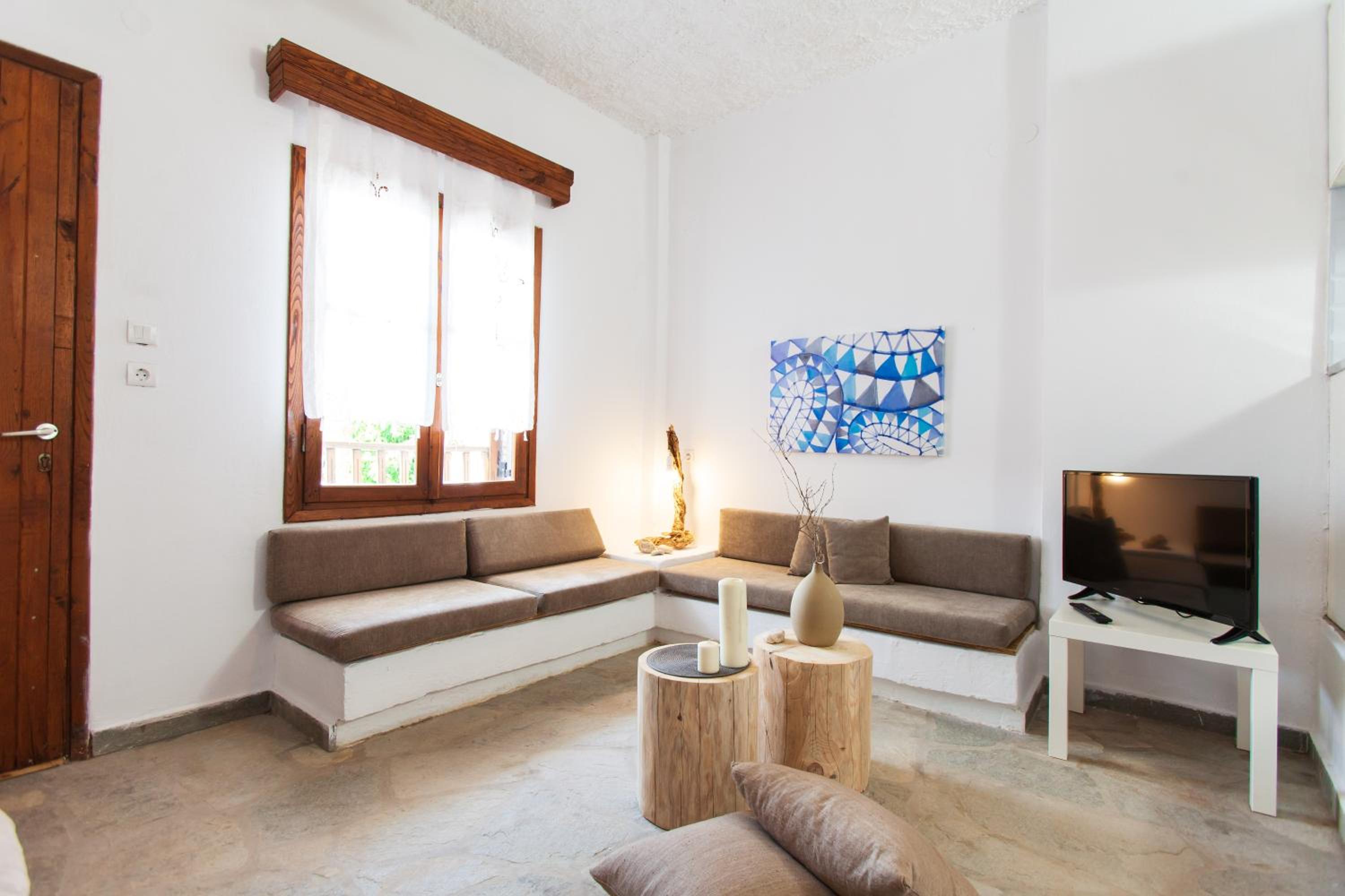 One-Bedroom House photo 1
