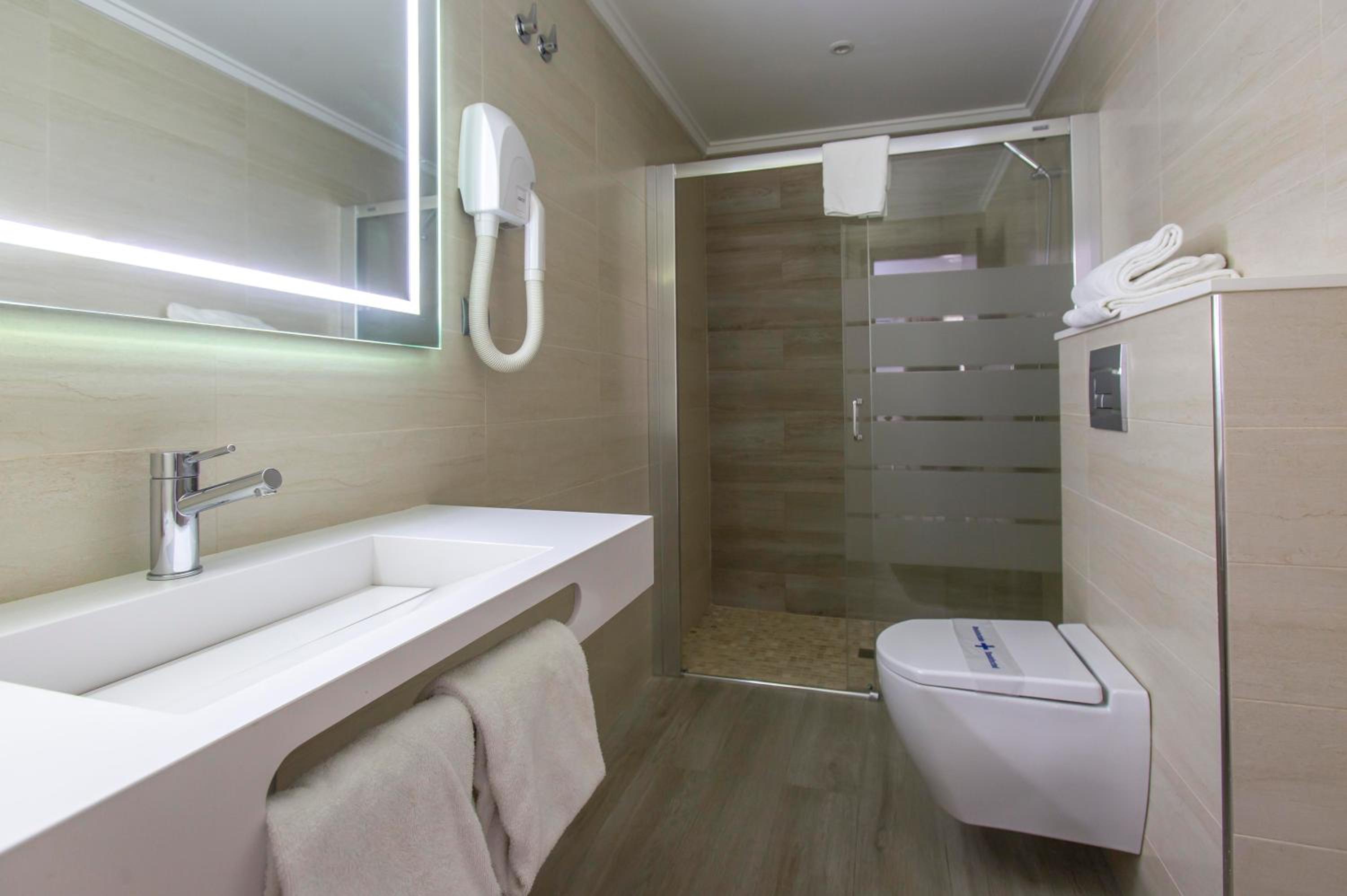 Double Room with Terrace - Photo 2