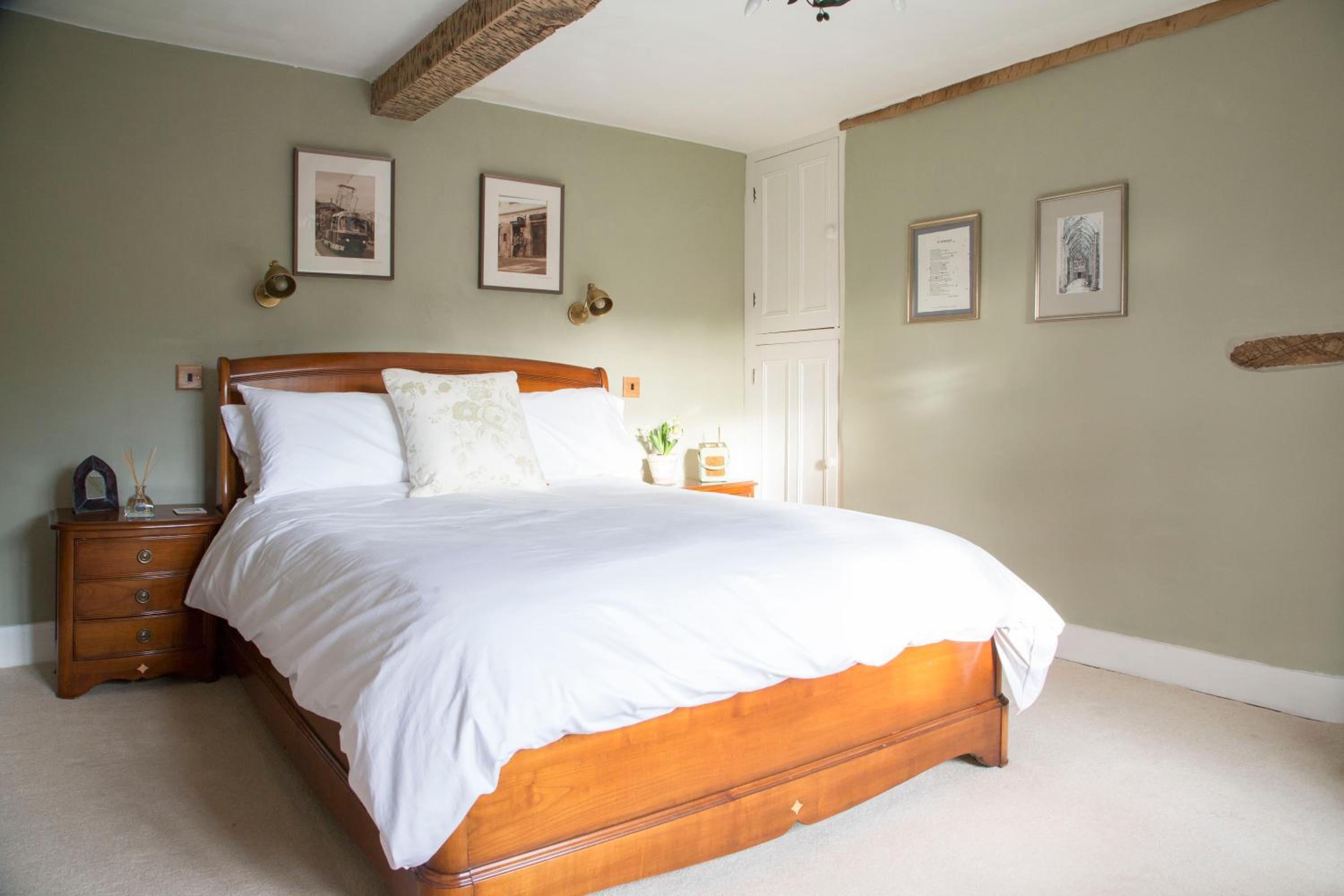 Deluxe King Room photo 1