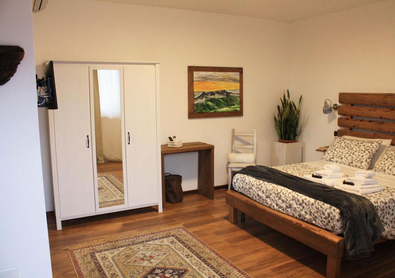 Triple Room with Bathroom - Photo 8
