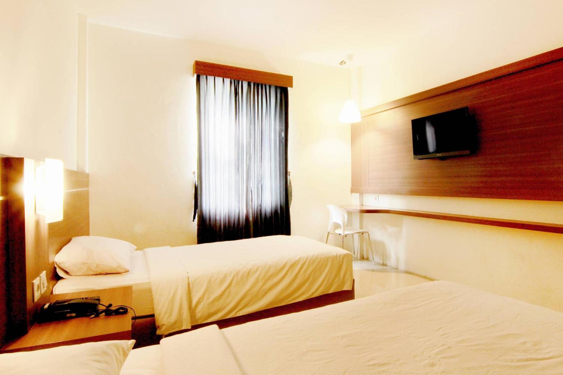 Deluxe Twin Room photo 3