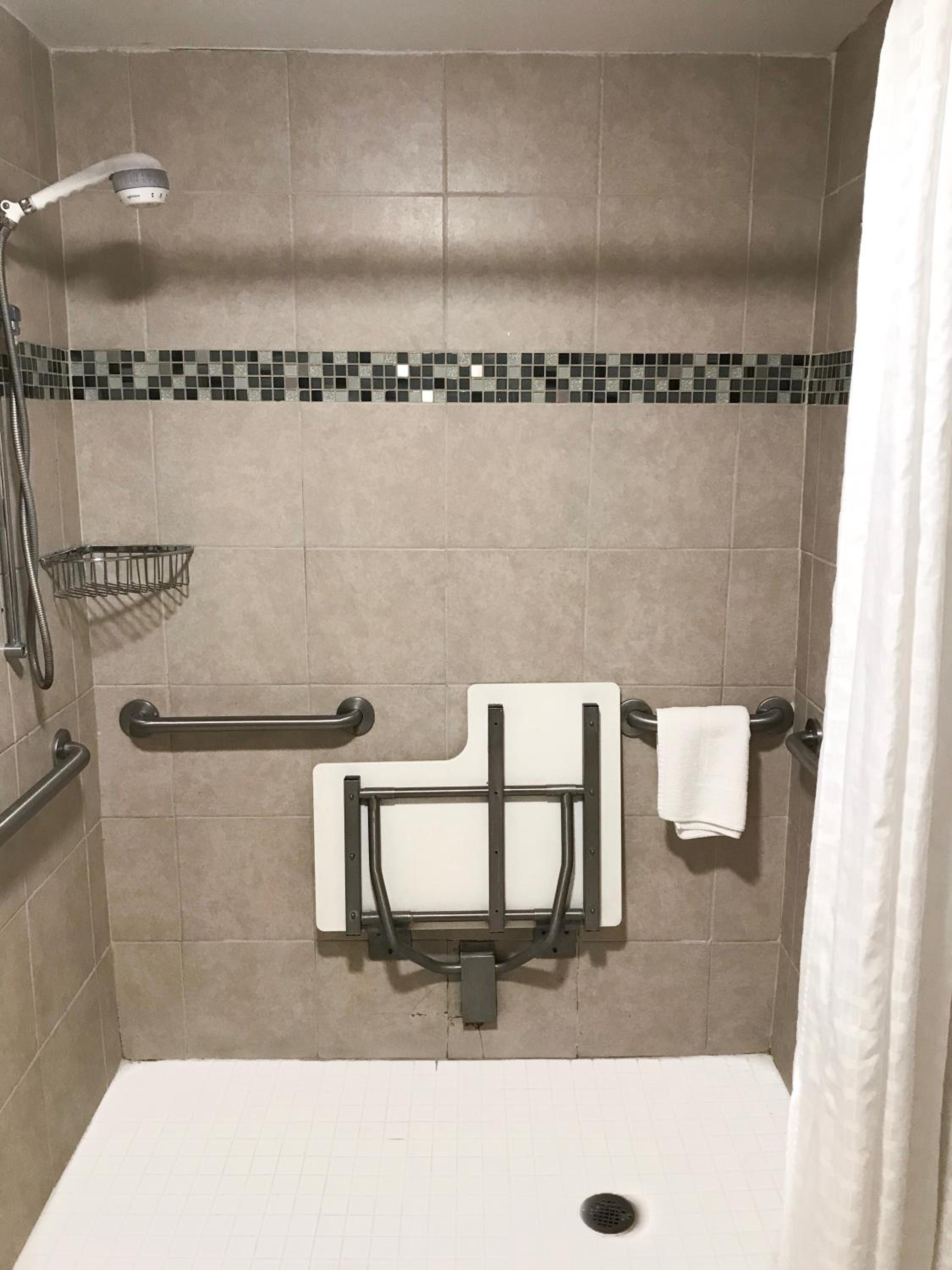 Ramada by Wyndham Suites Orlando Airport- Free Airport Shuttle, Bild 3