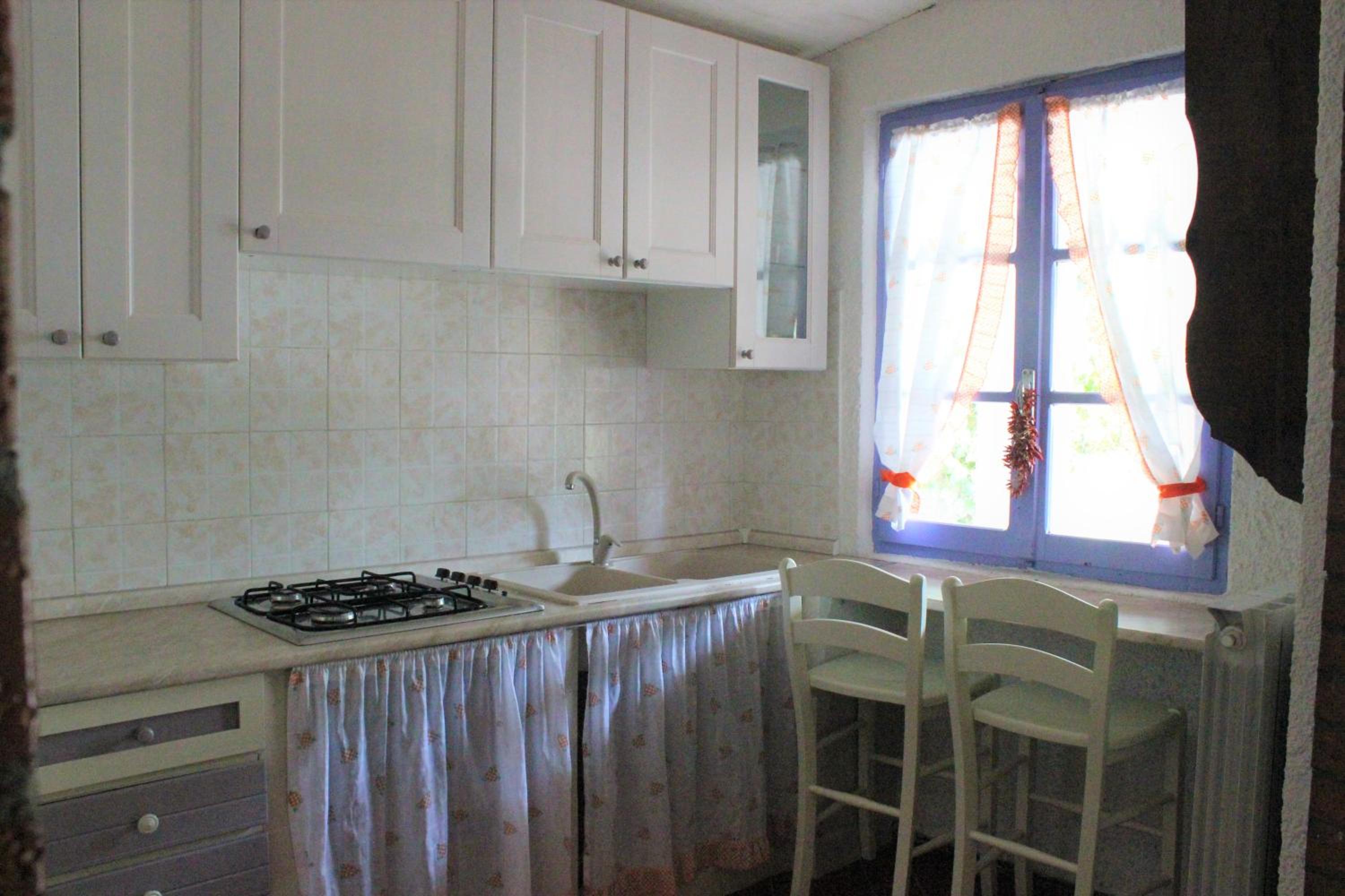 One-Bedroom House - Photo 15