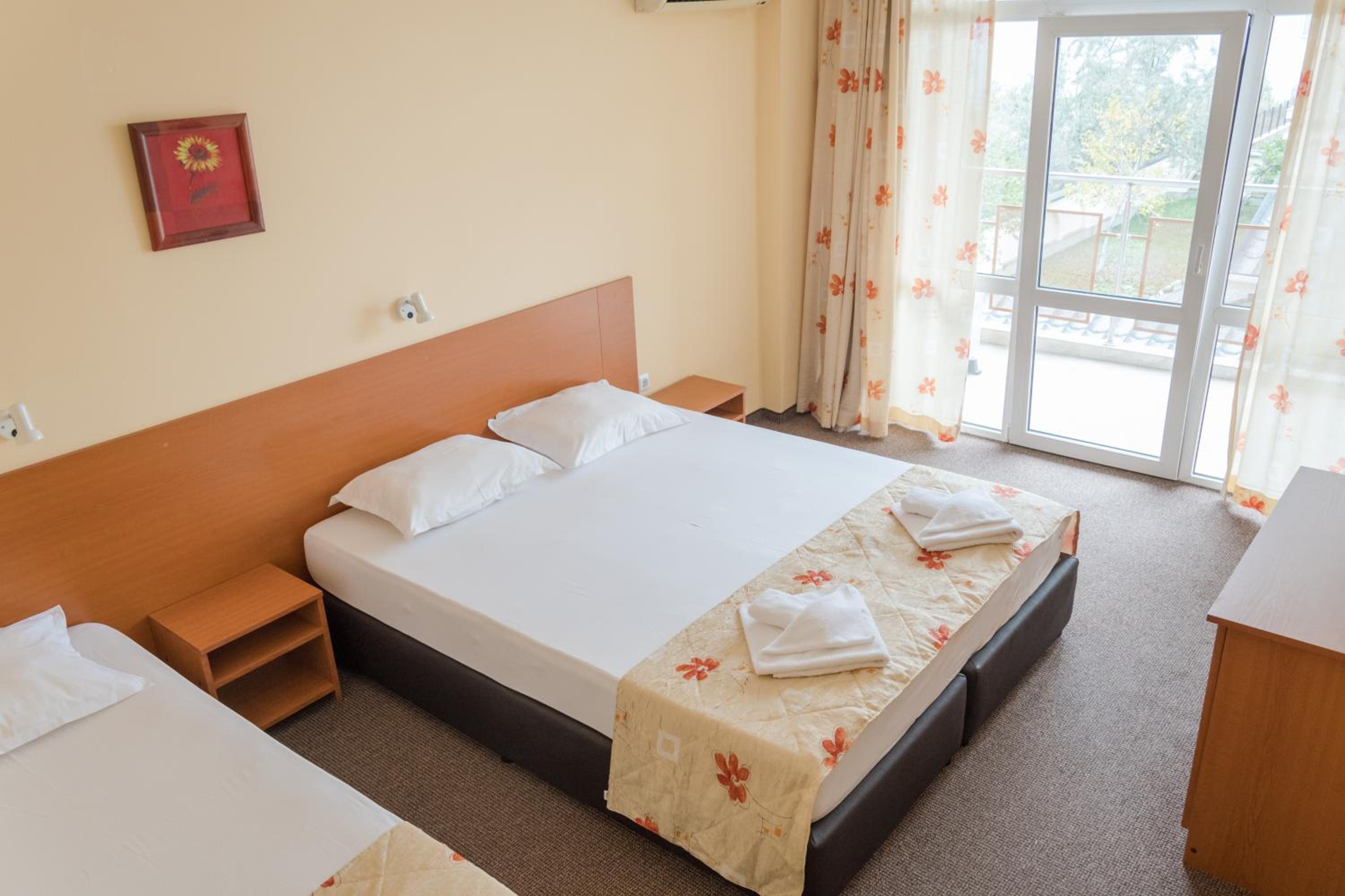 Triple Room with Balcony photo 3