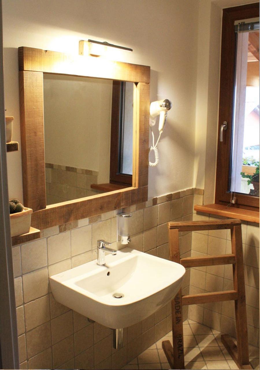 Triple Room with Bathroom - Photo 9