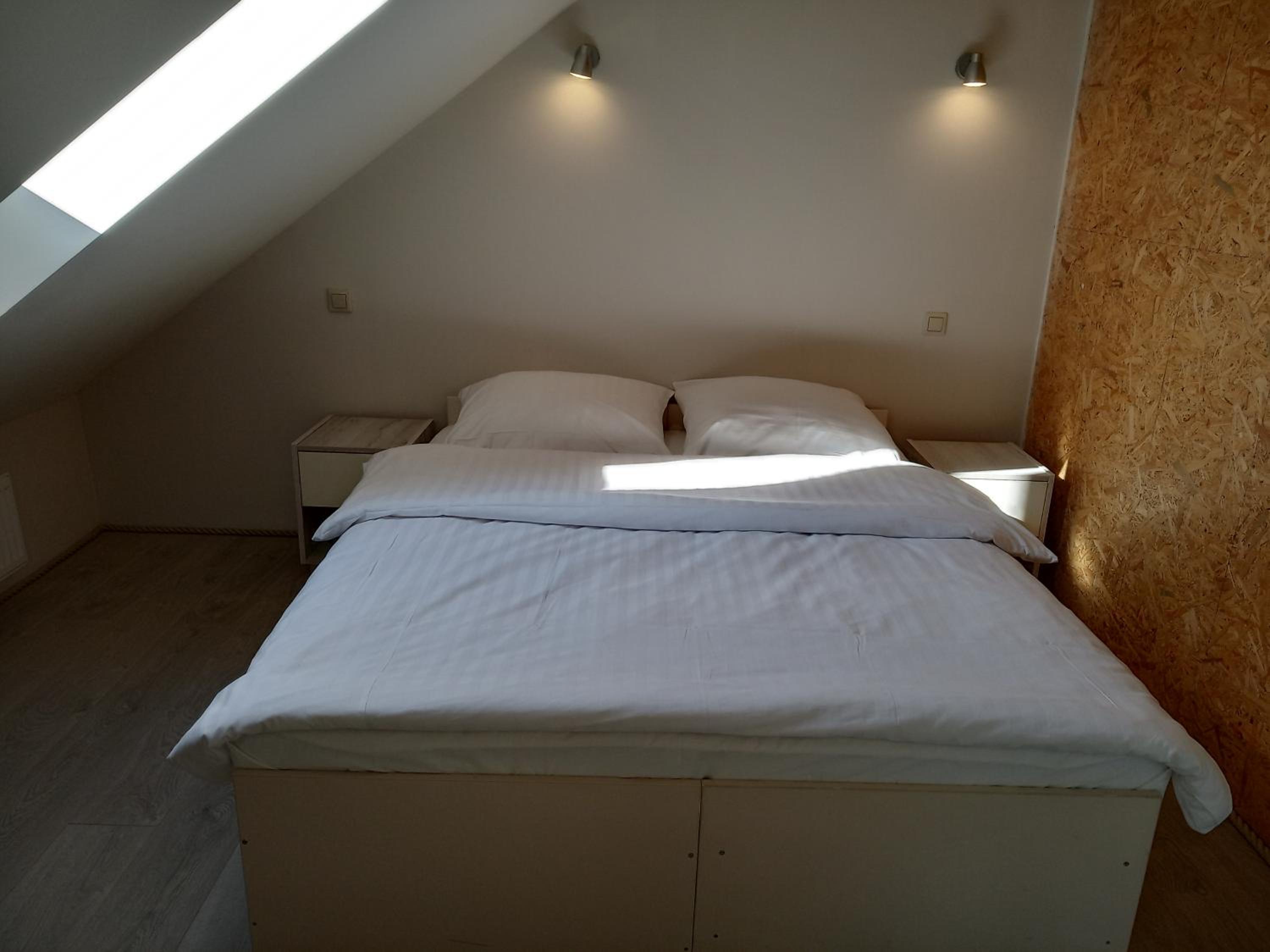 Studio Apartment - Photo 17