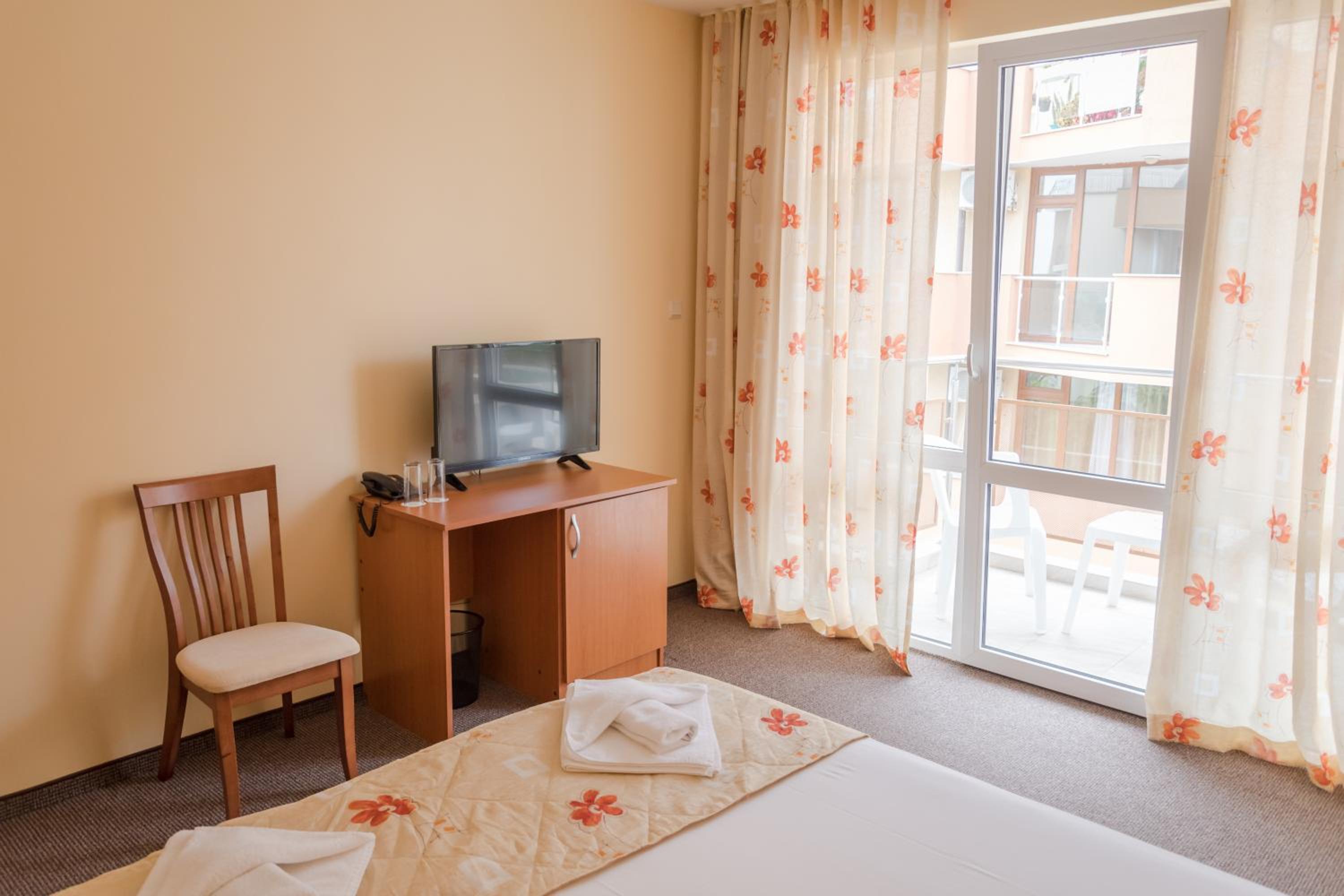 Double or Twin Room with Balcony photo 1