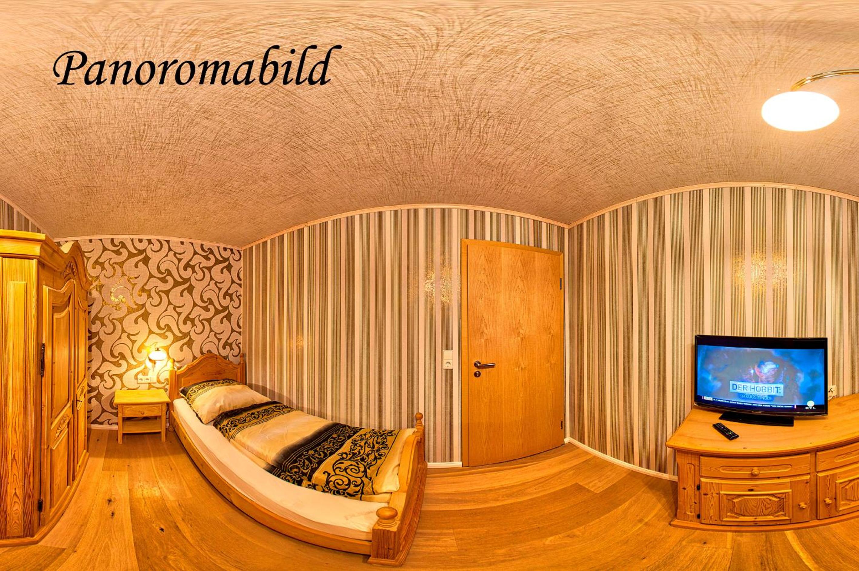 Single Room with Bathroom photo 2