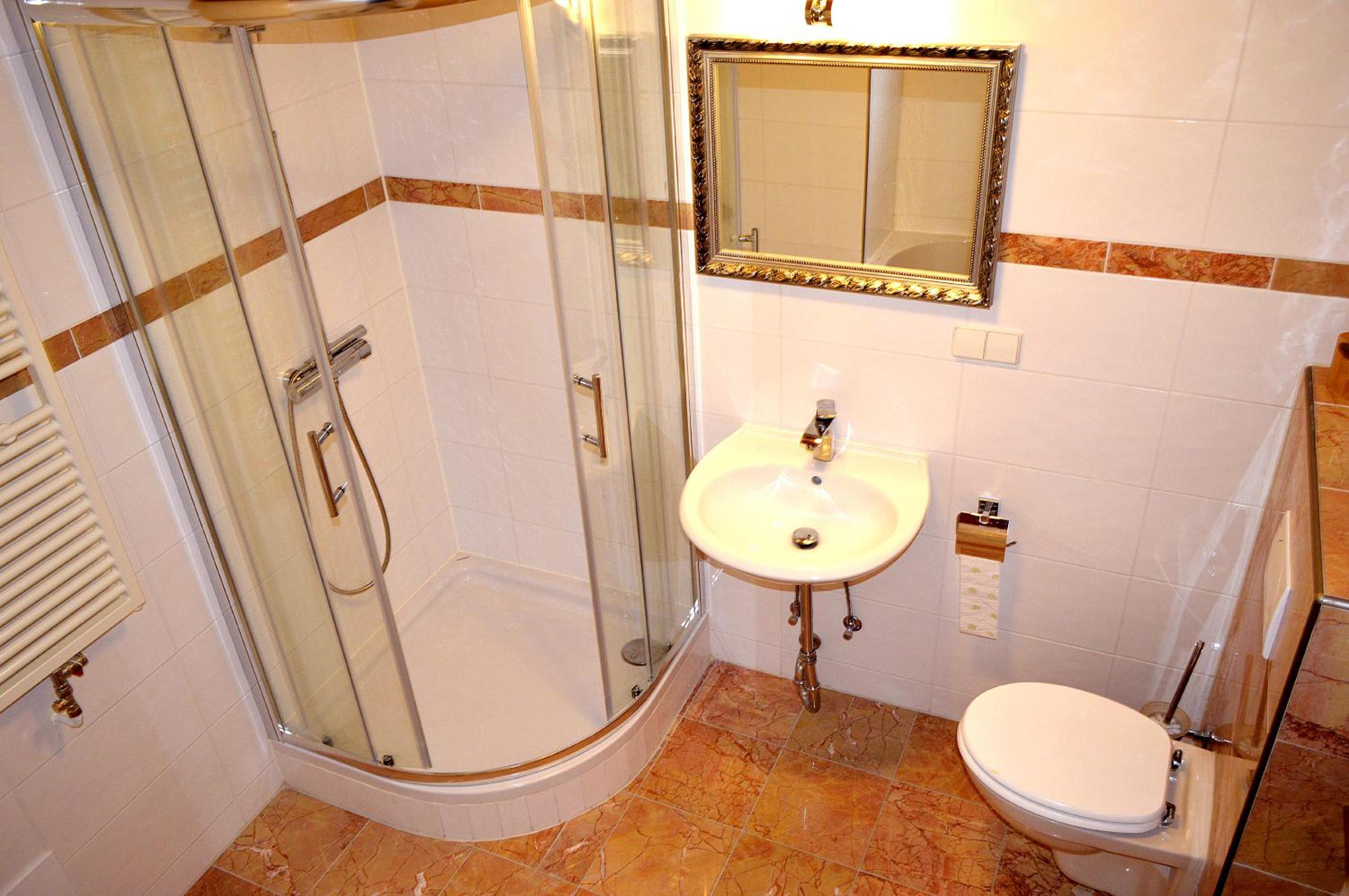 Single Room with Bathroom photo 3