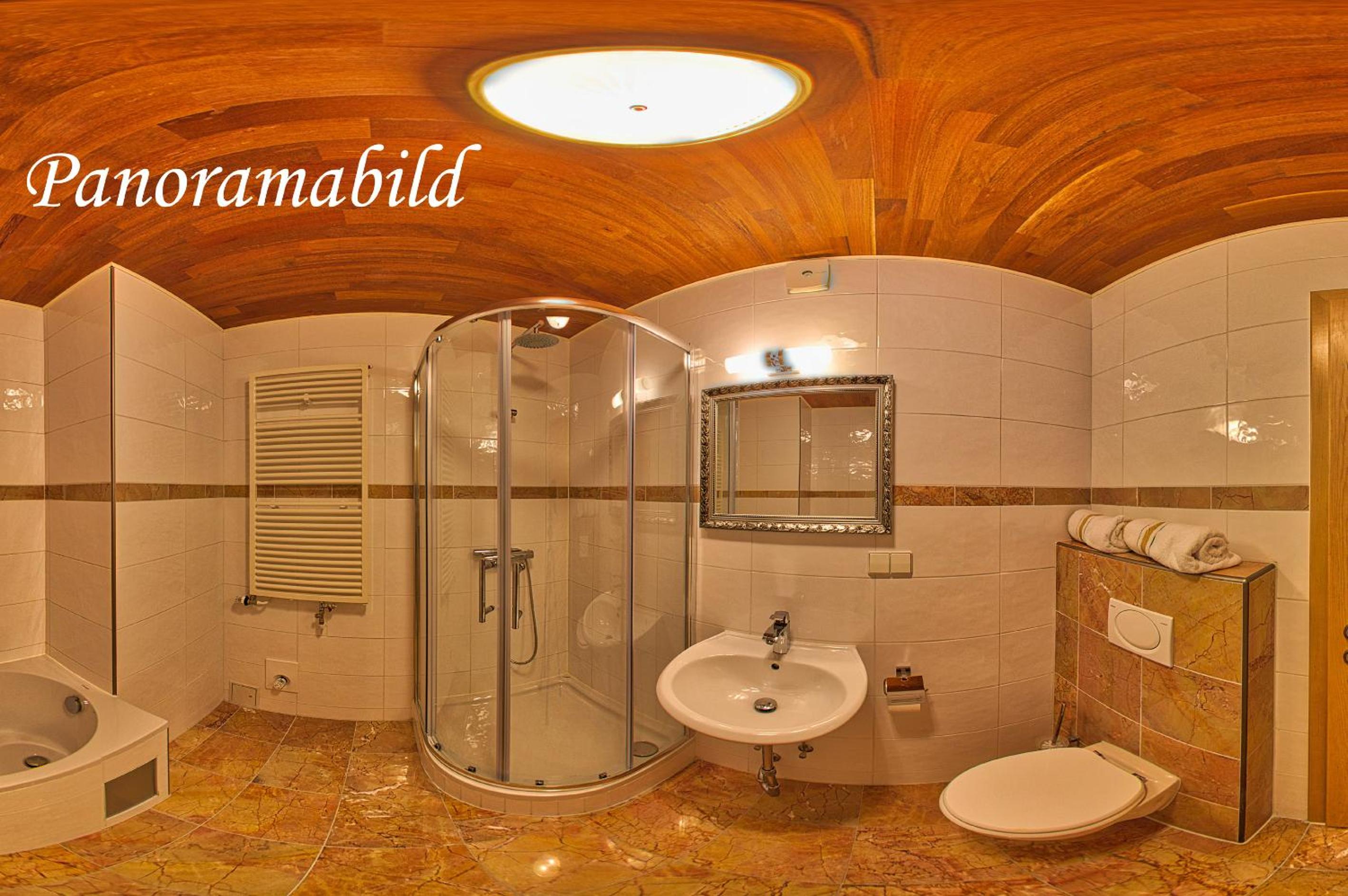Double Room with Private Bathroom - Photo 7