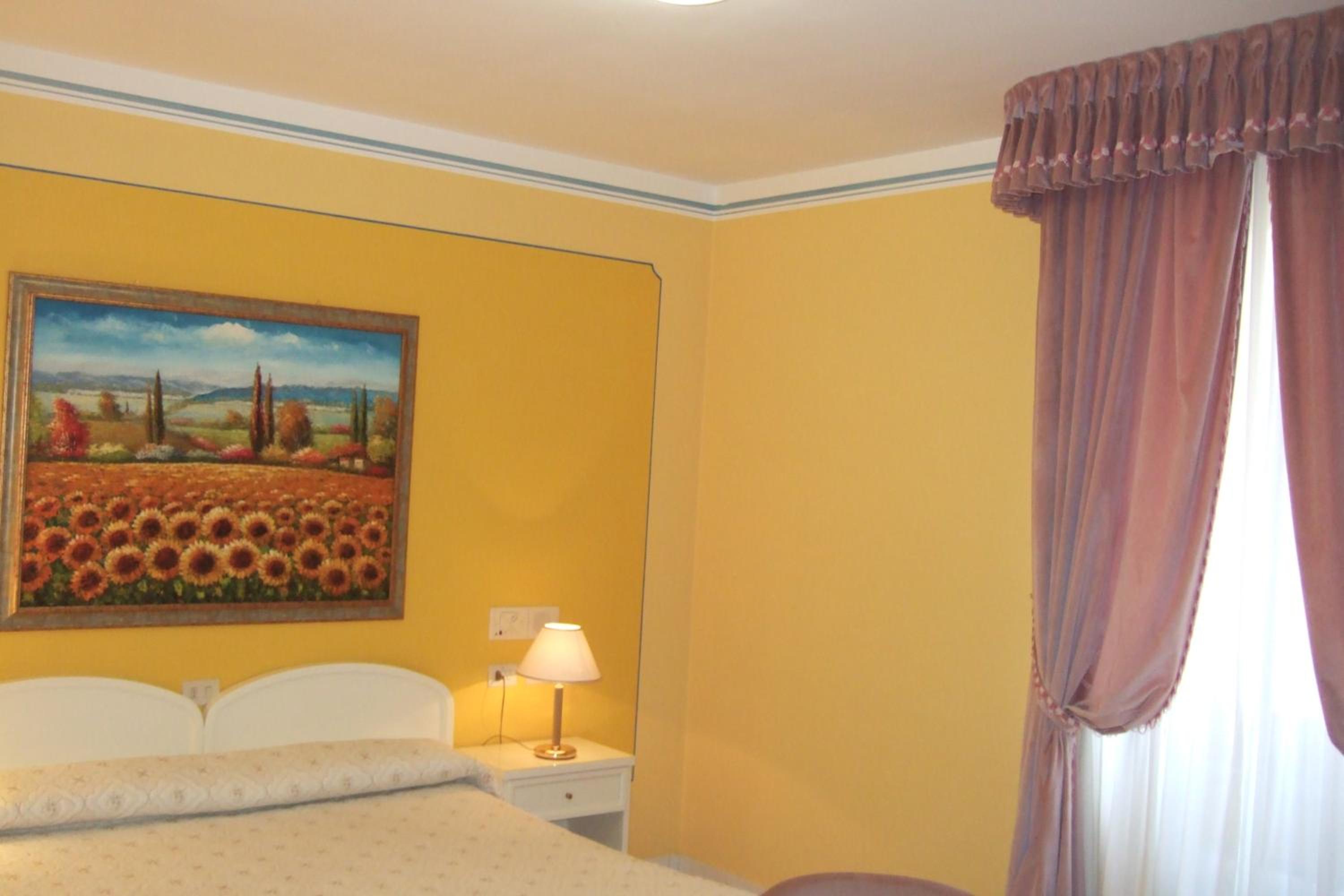 Deluxe Double or Twin Room with Lake View photo 3