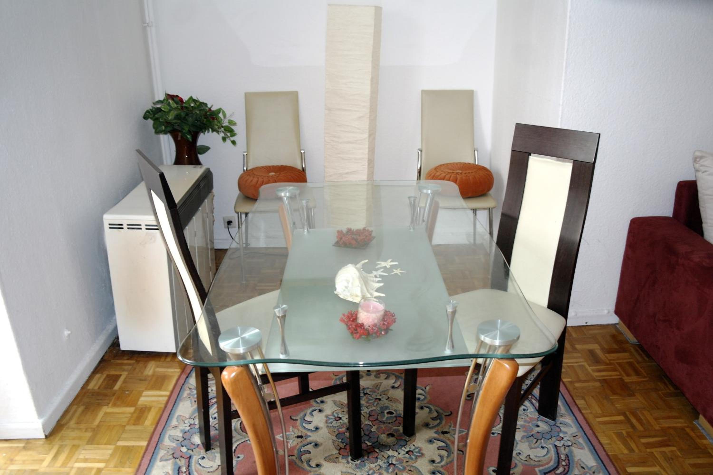 1-Room-Apartment photo 3