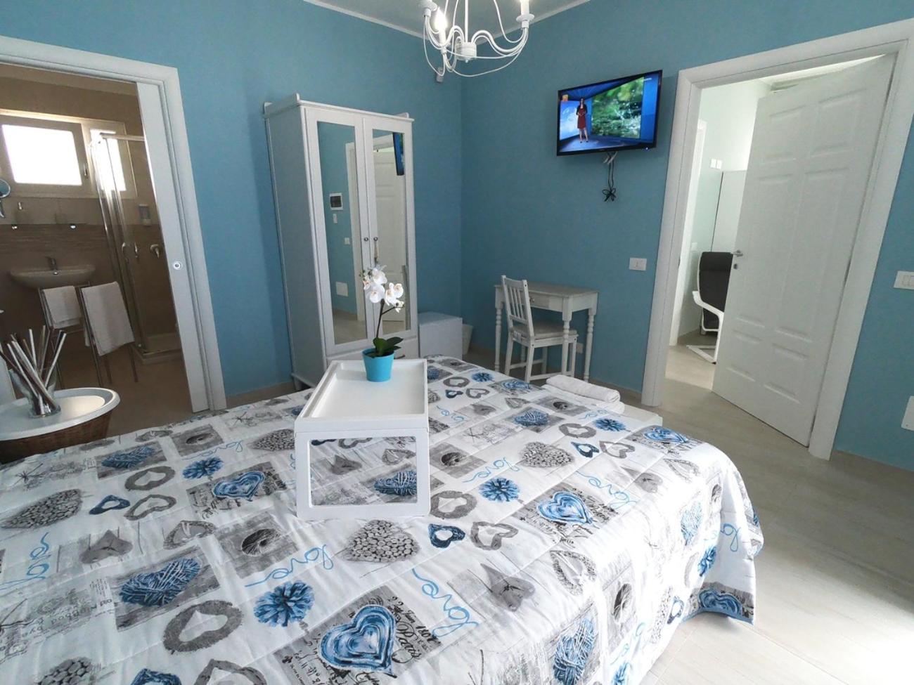 Double Room with Private Bathroom photo 3