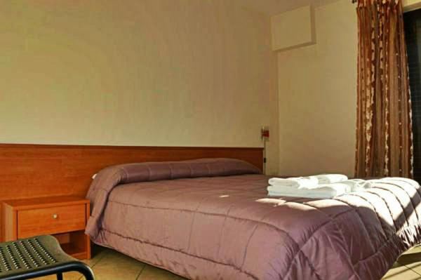 Deluxe Double or Twin Room - Photo 4