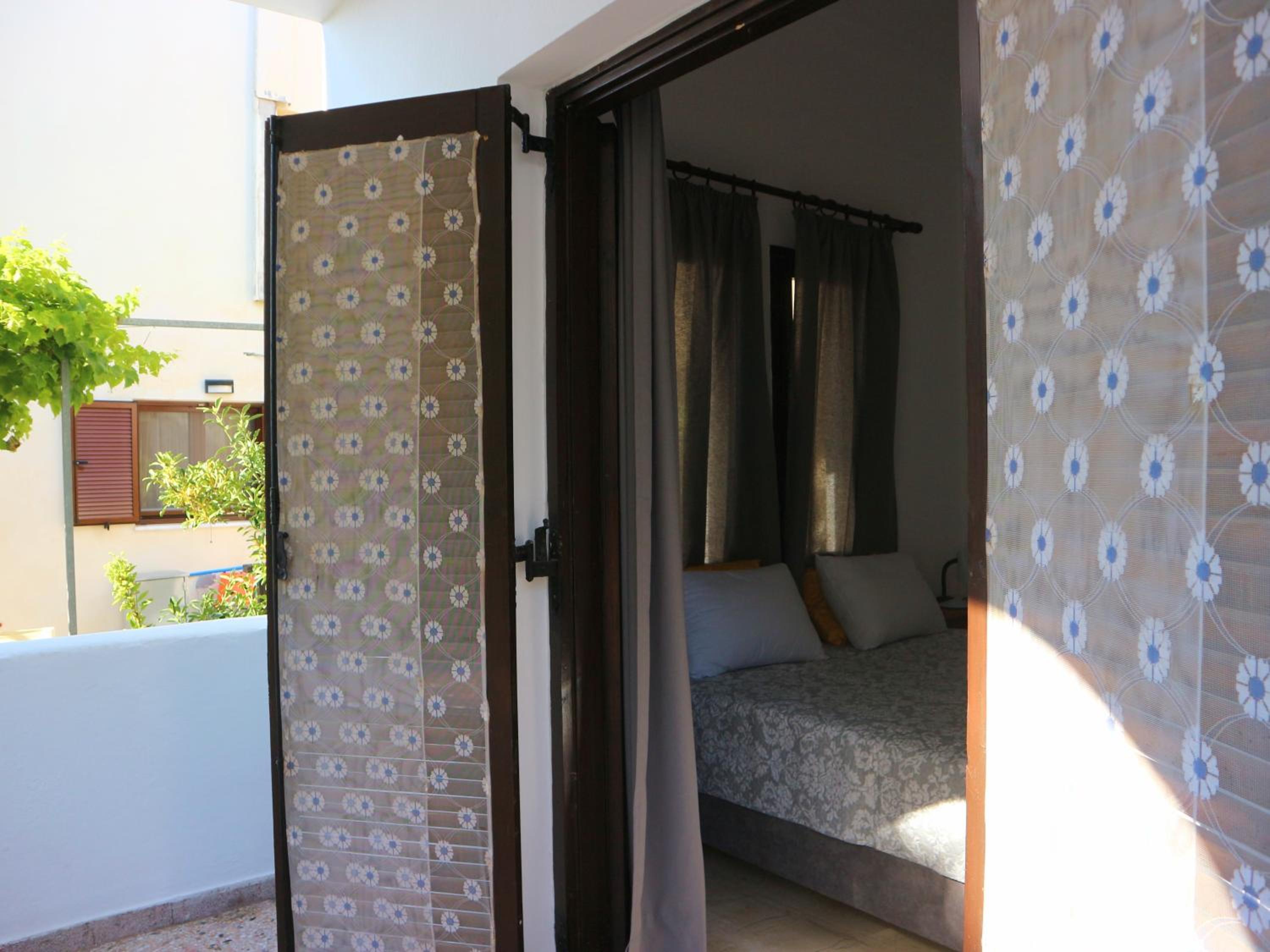Apartment with Balcony - Photo 15