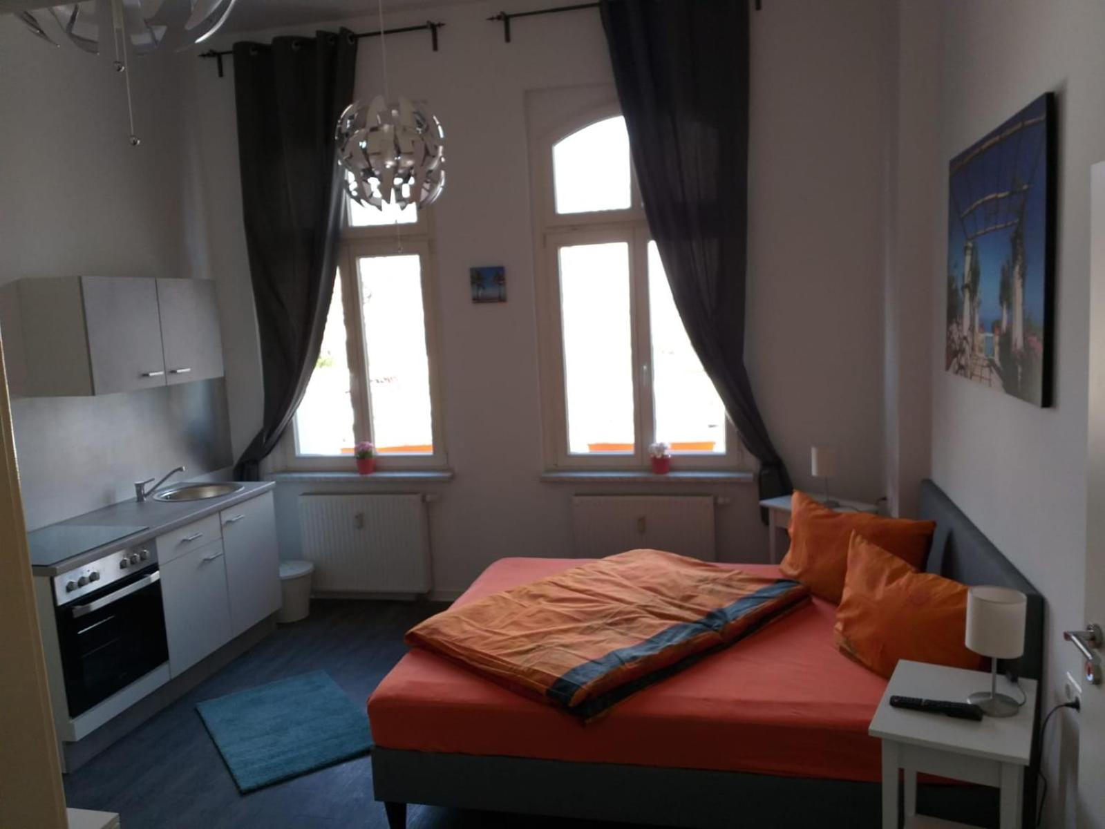 One-Bedroom Apartment photo 2